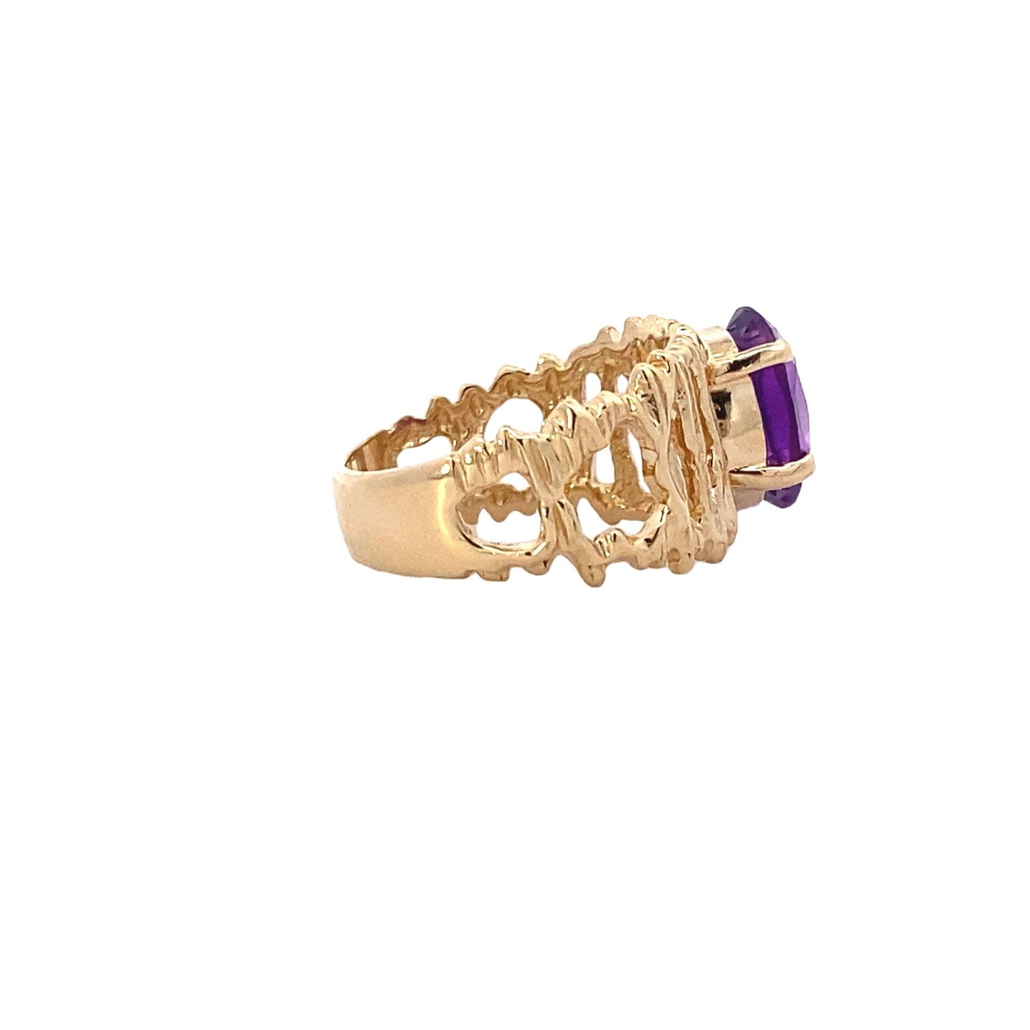 14K Yellow Gold Oval Amethyst Ring