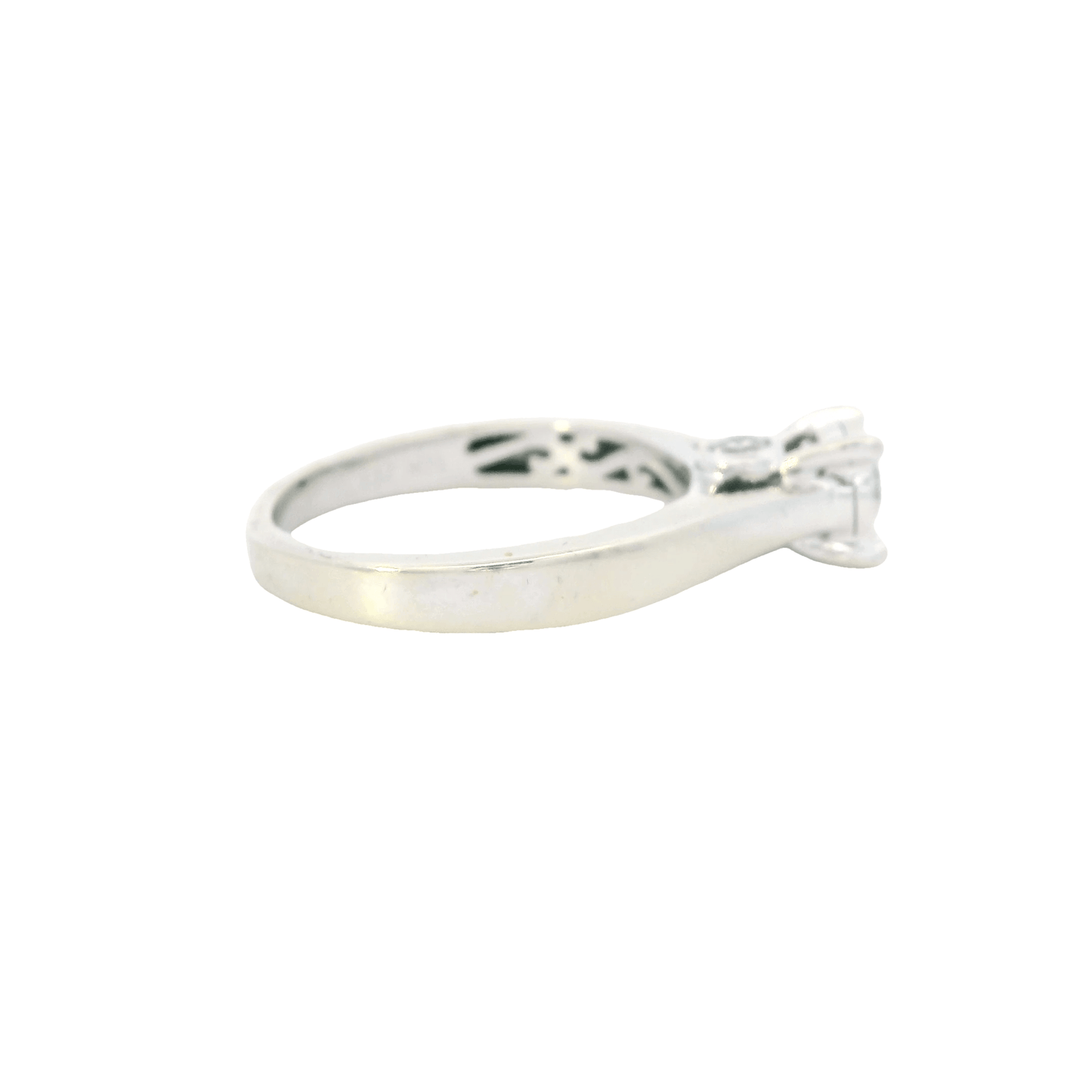 10K White Gold Diamond Ring - 0.41ct