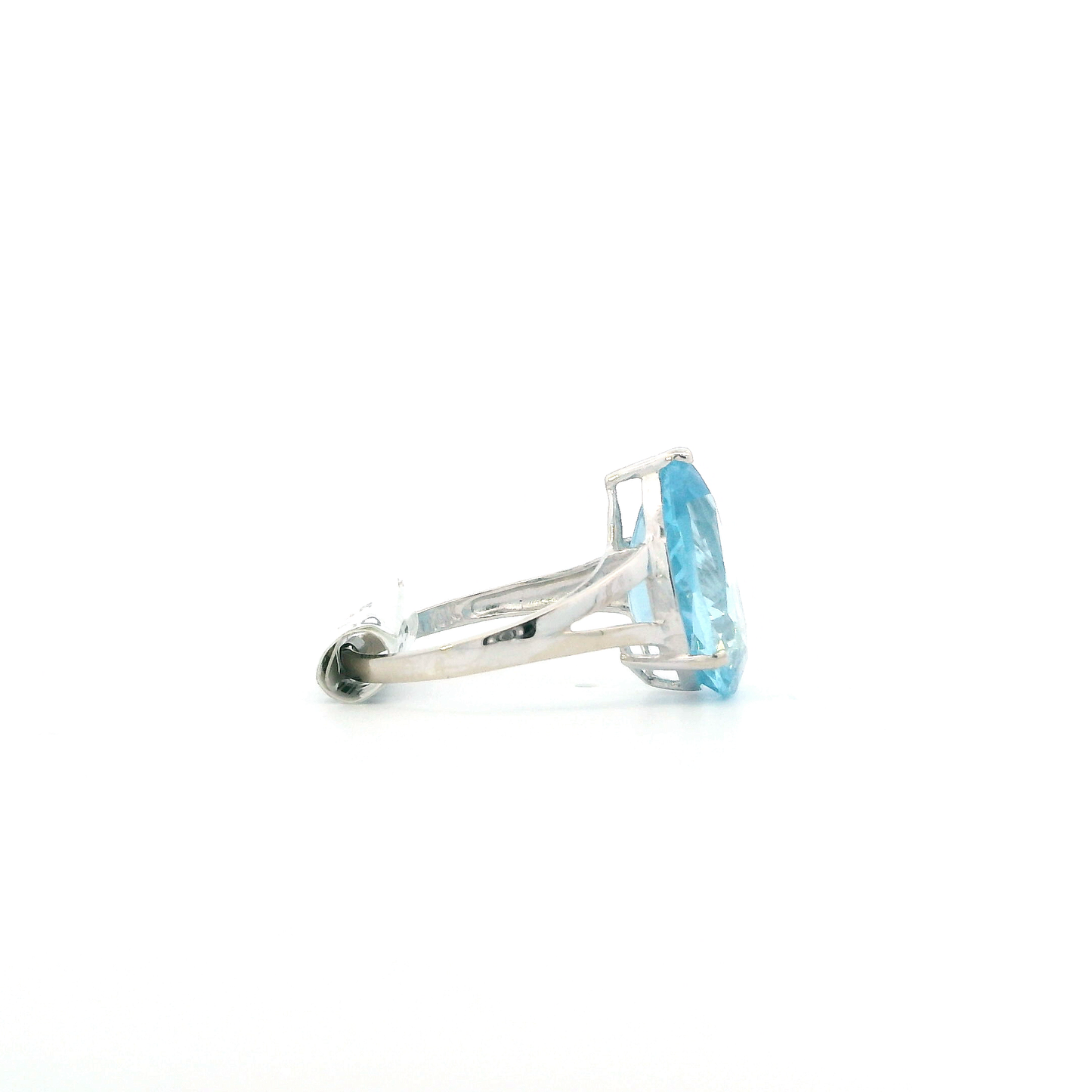 10K White Gold Pear Blue Topaz