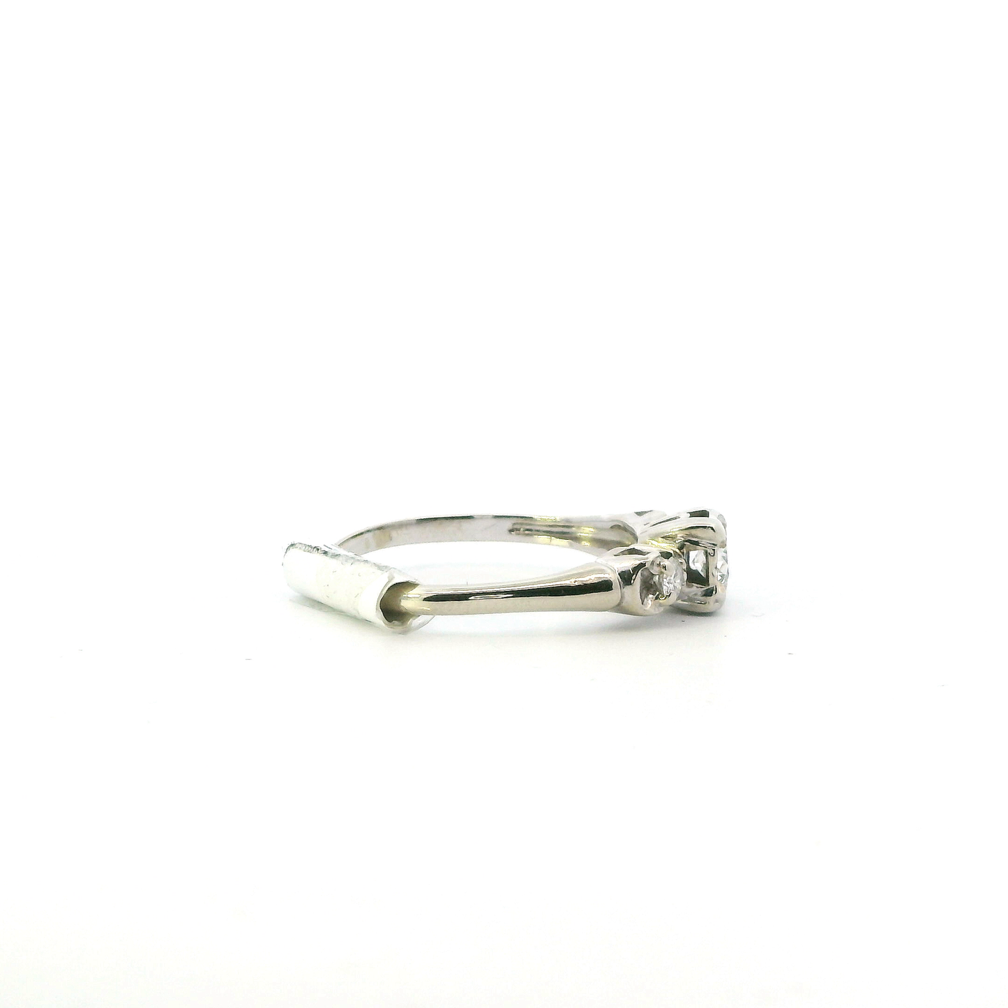 14K White Gold Diamond Ring - 0.38ct