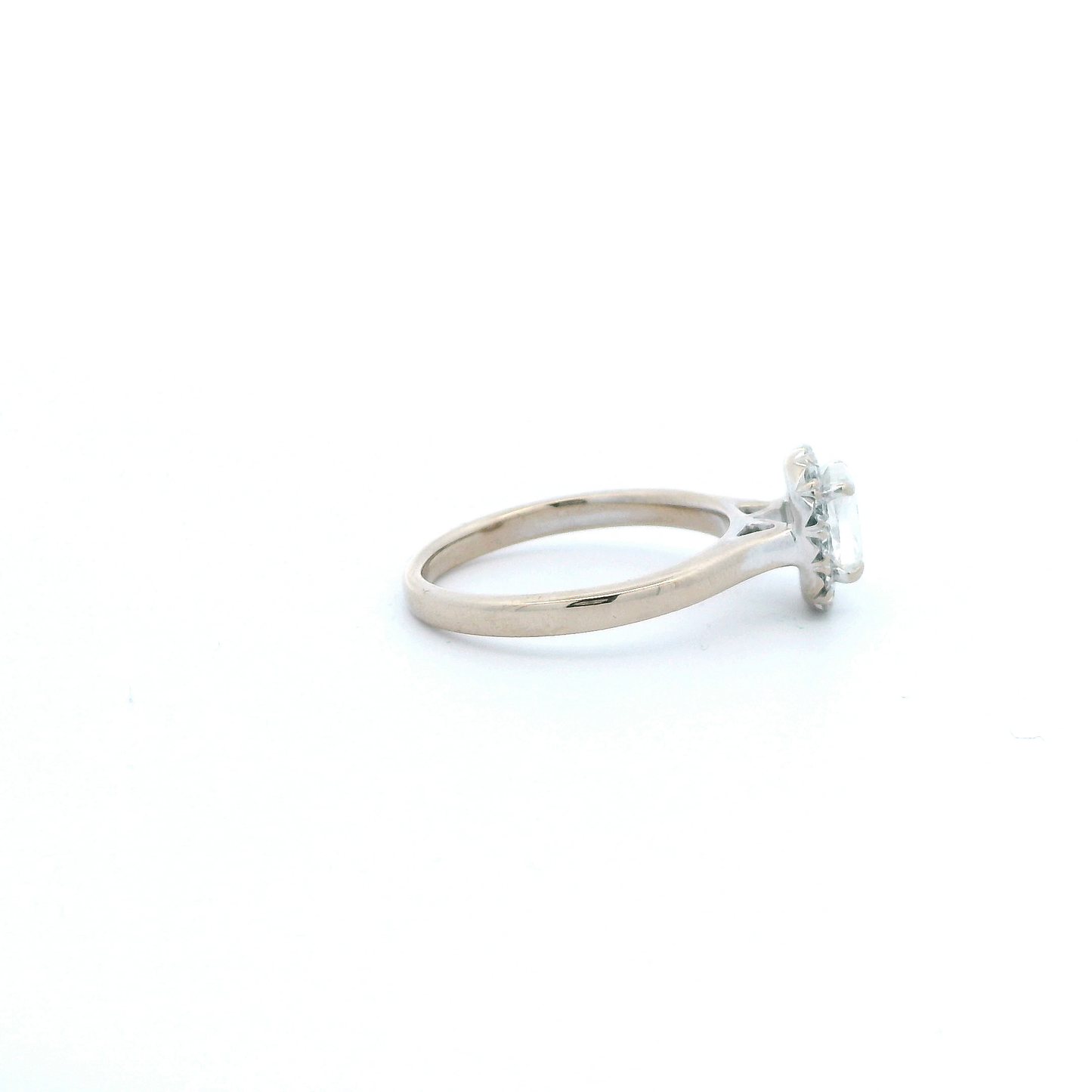 18K White Gold Diamond Womens Ring - 0.78ct