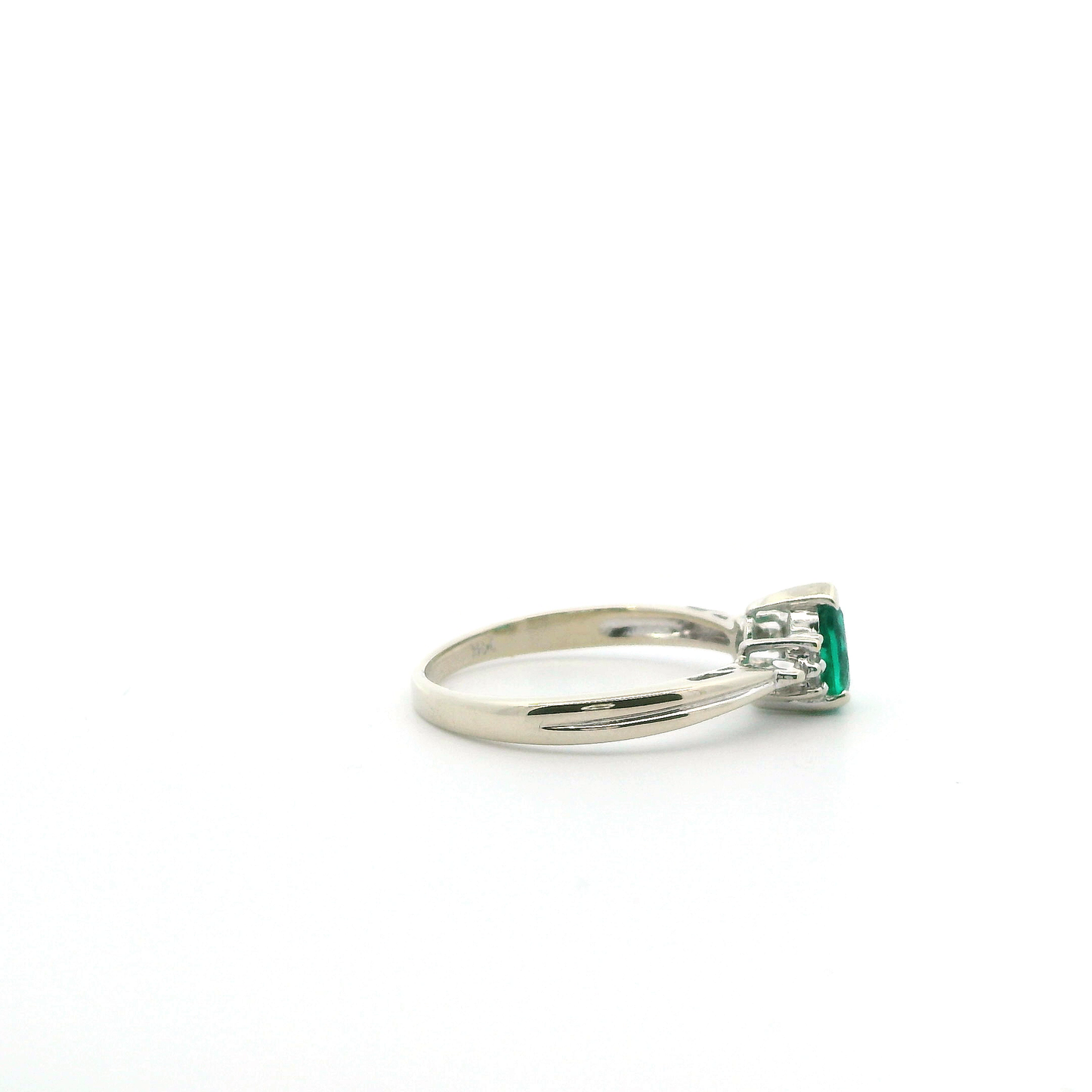 14K Yellow Gold Pear Emerald Ring