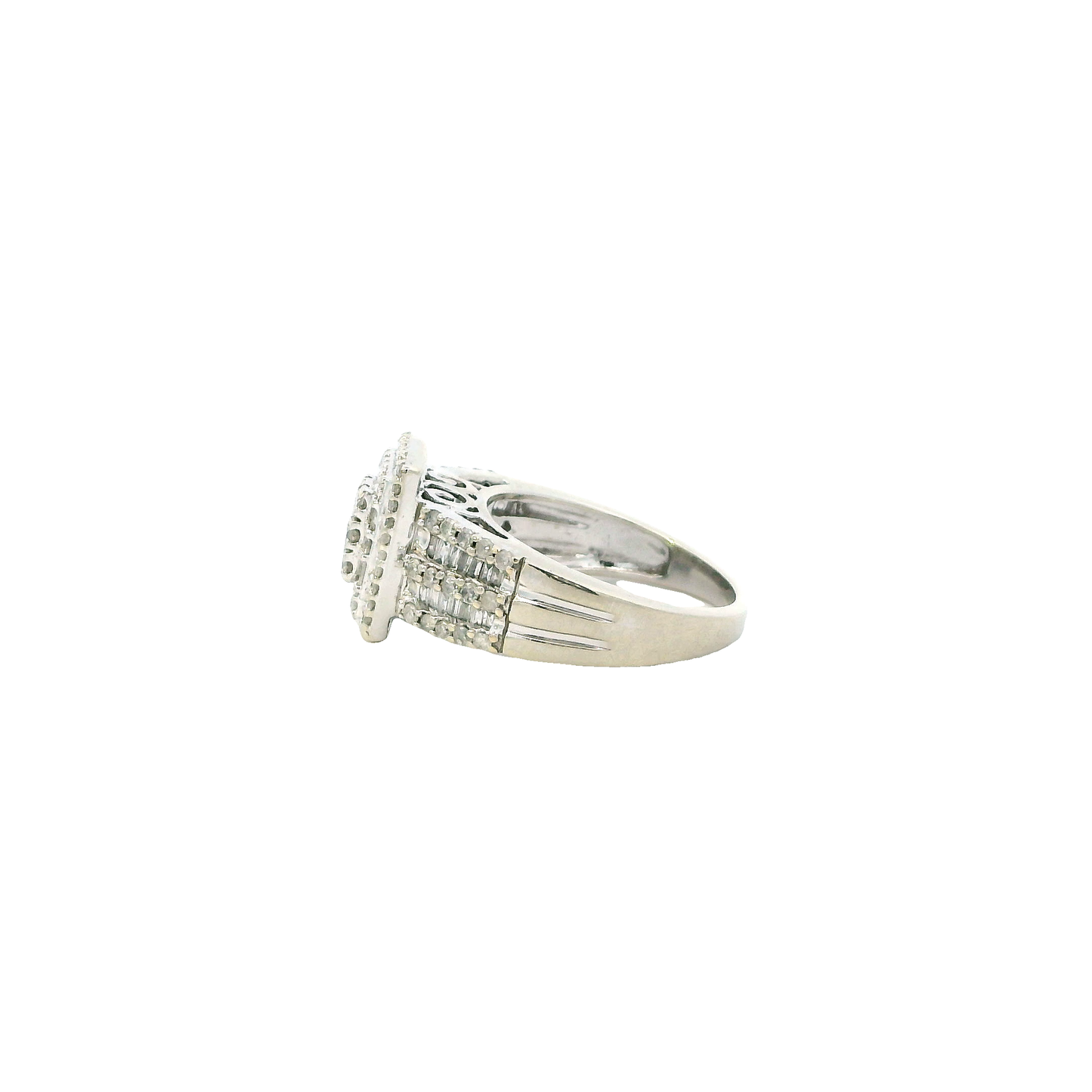 10K White Gold Diamond Women's Ring - 0.70ct