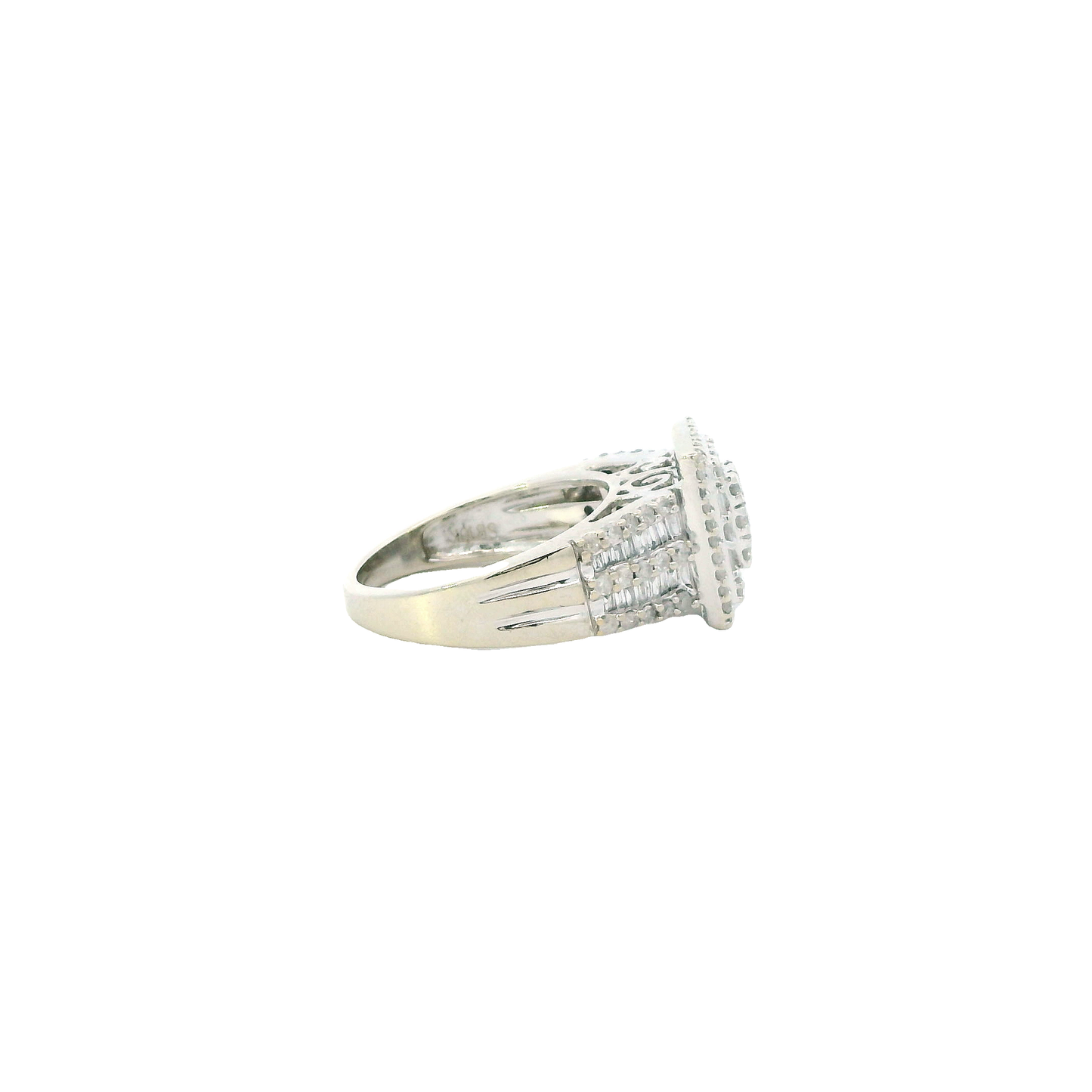 10K White Gold Diamond Women's Ring - 0.70ct