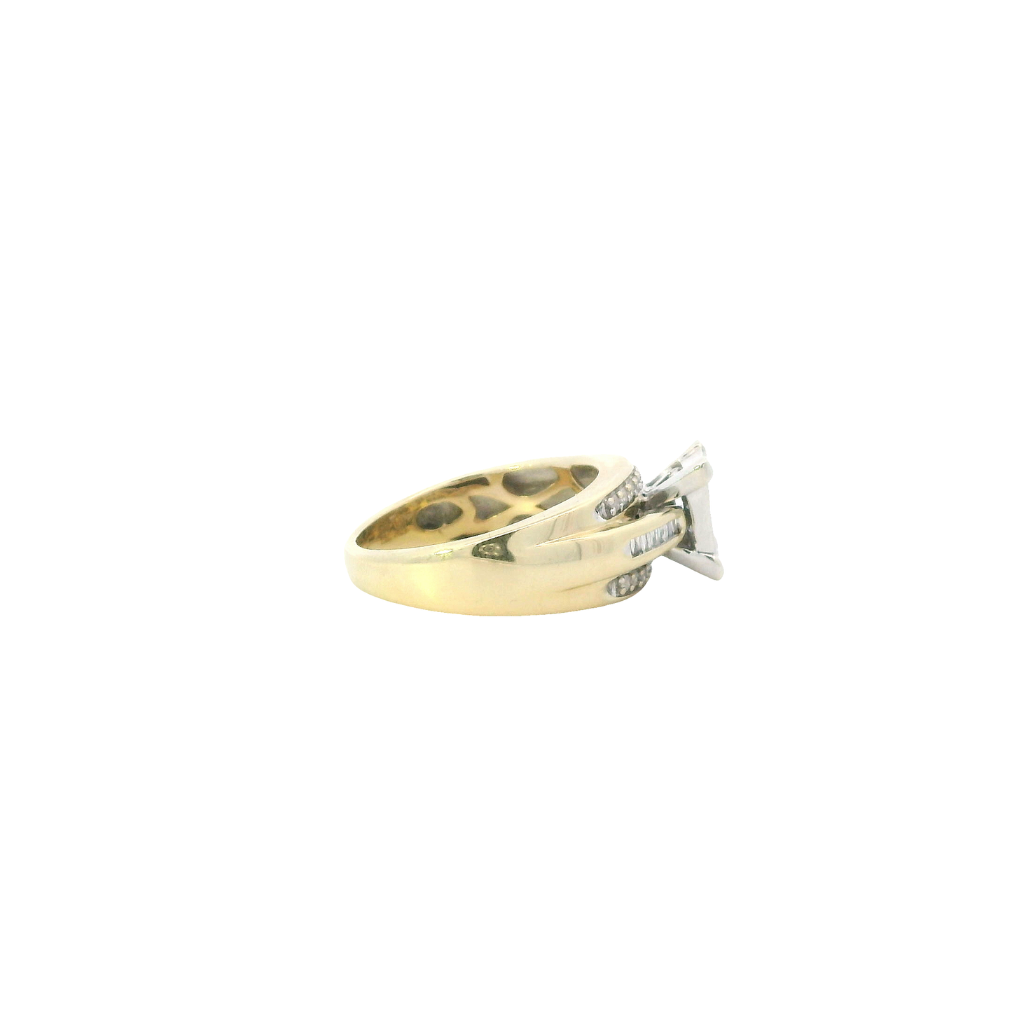 10K Yellow Gold Diamond Ring - 0.24ct