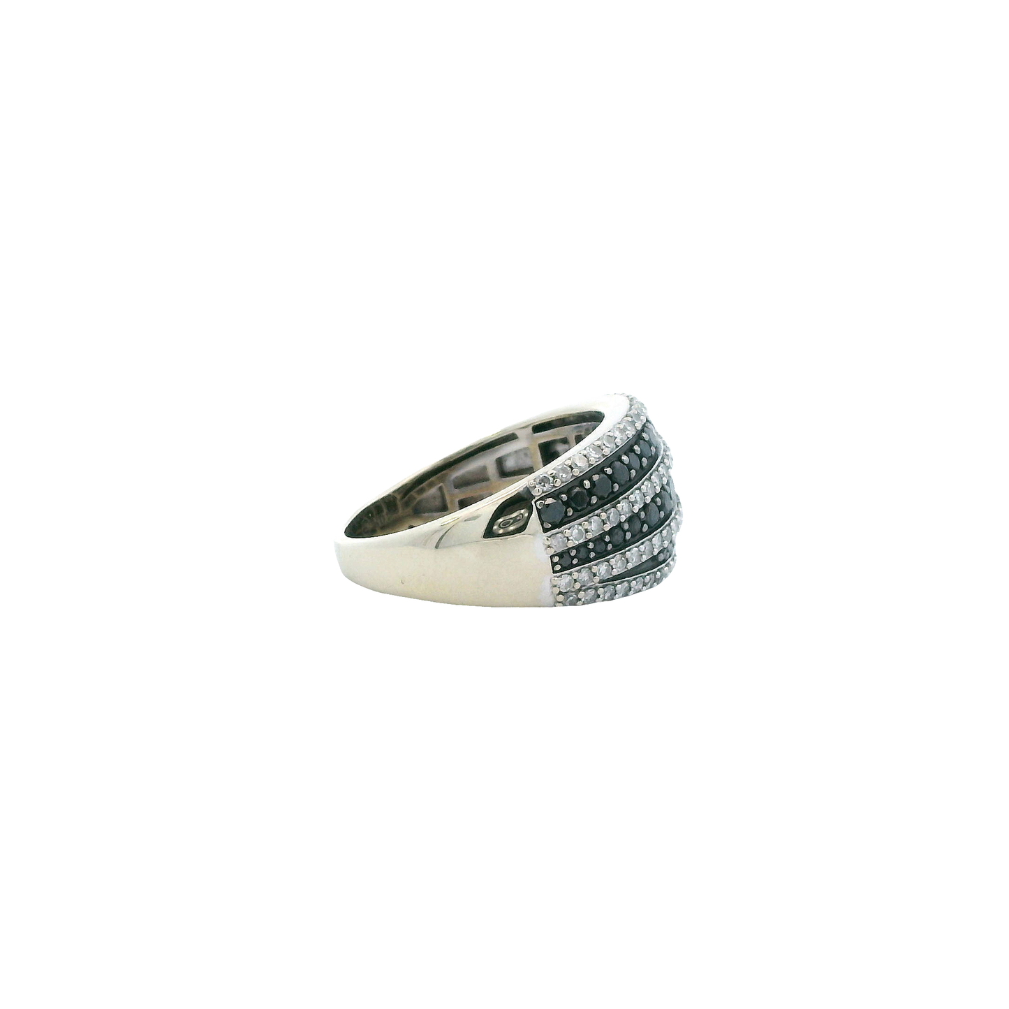 10K White Gold Diamond Ring - 0.56ct