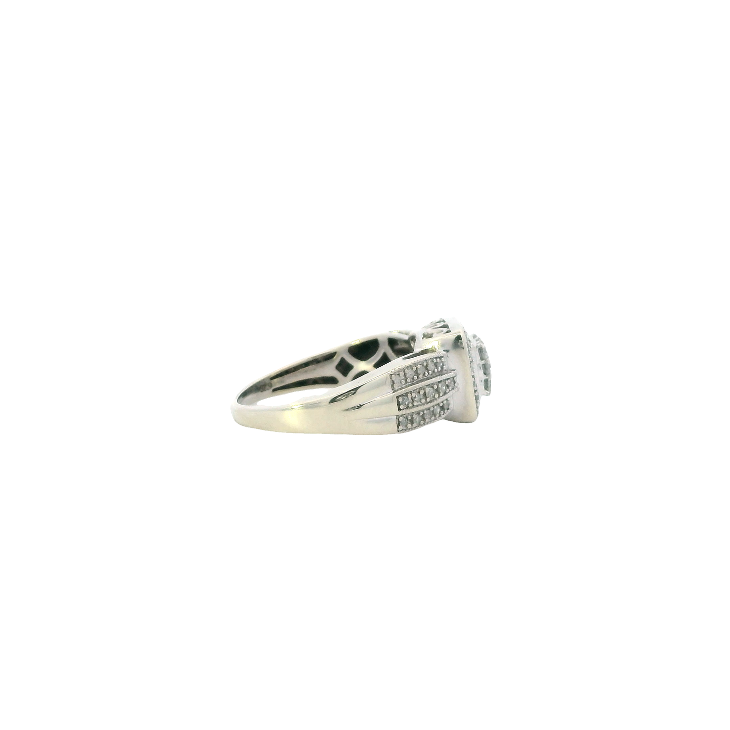 10K White Gold Diamond Women's Ring - 0.21ct