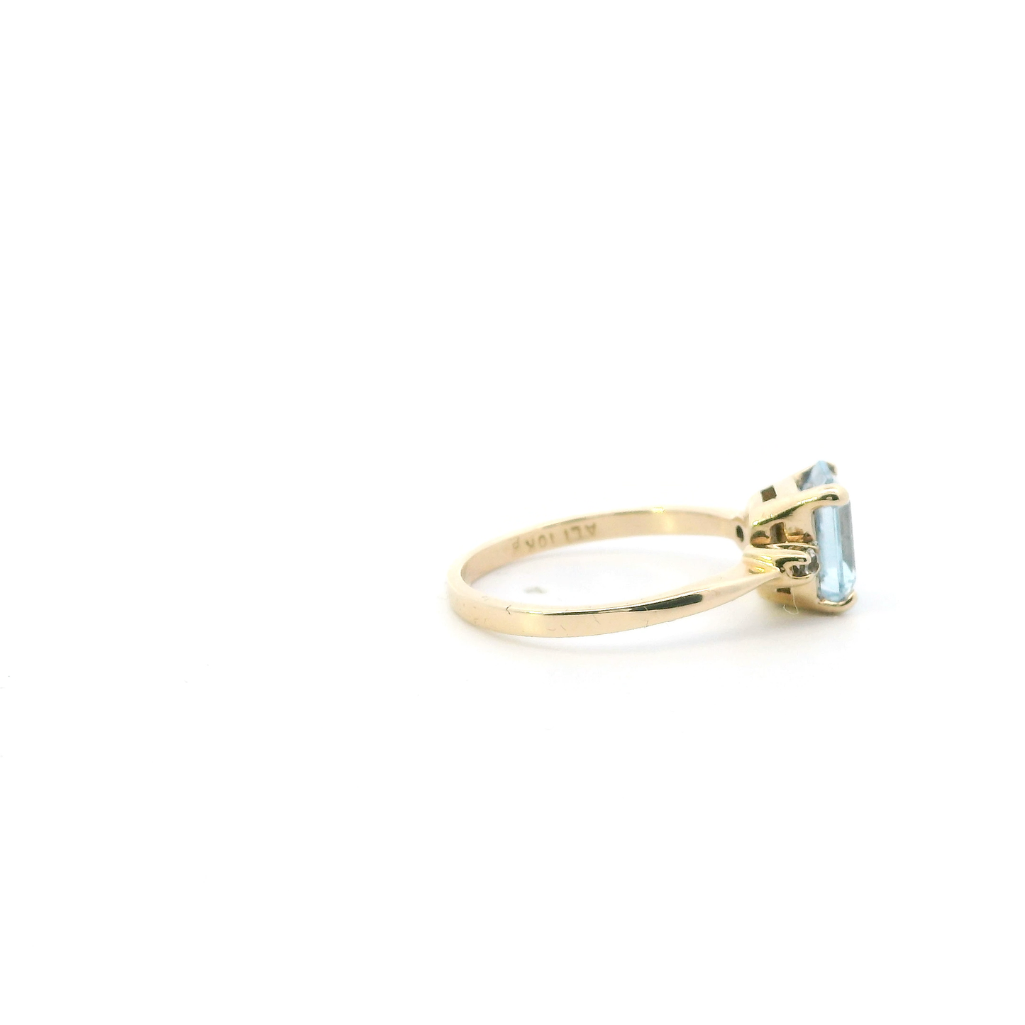 10K Yellow Gold Blue Topaz Womens Ring