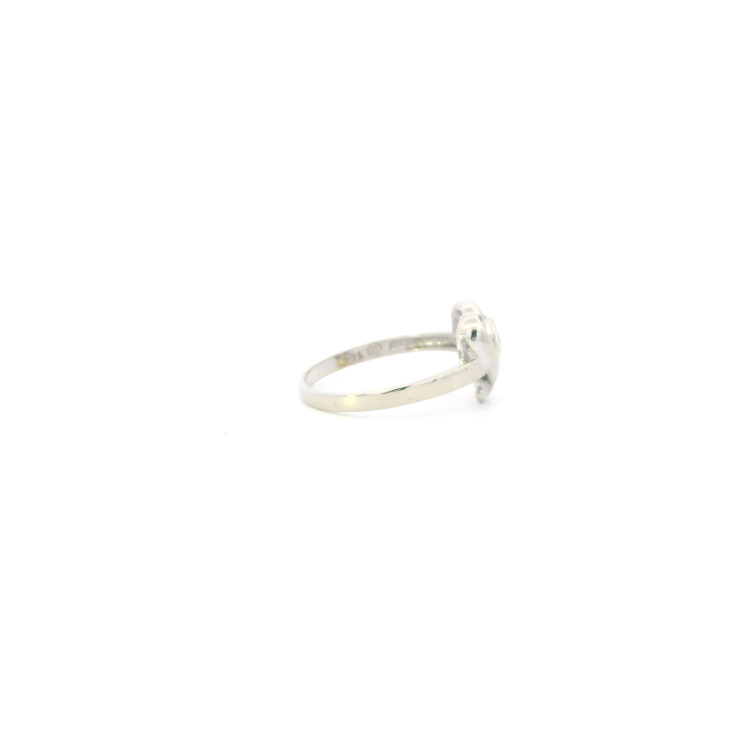 14K White Gold "15" Heart Womens Ring