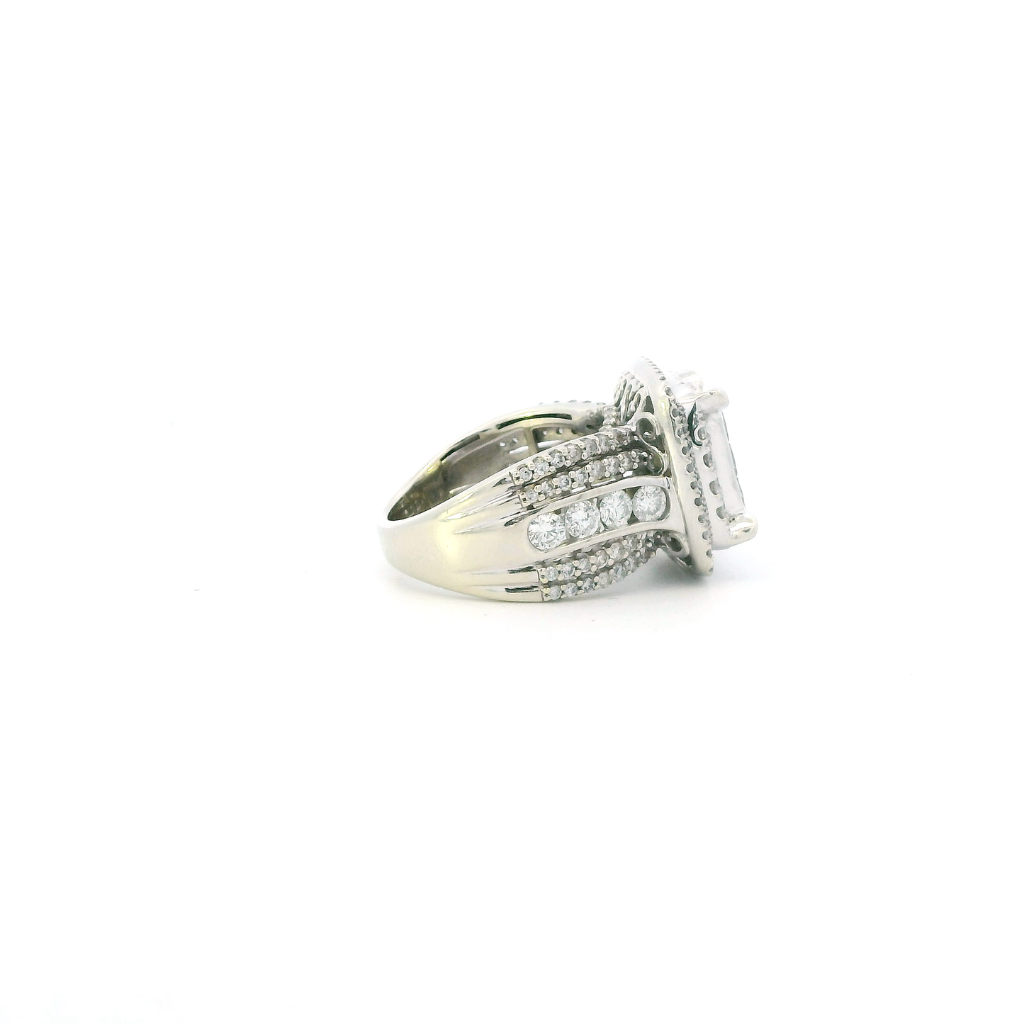 10K Yellow Gold Diamond Womens ring - 2.83ct
