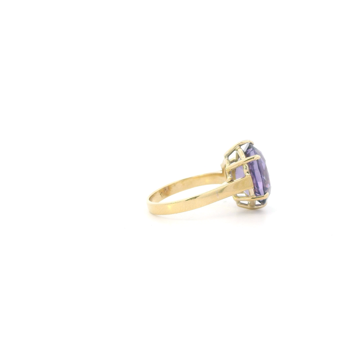 18K Yellow Gold Oval Alexandrite Womens Ring