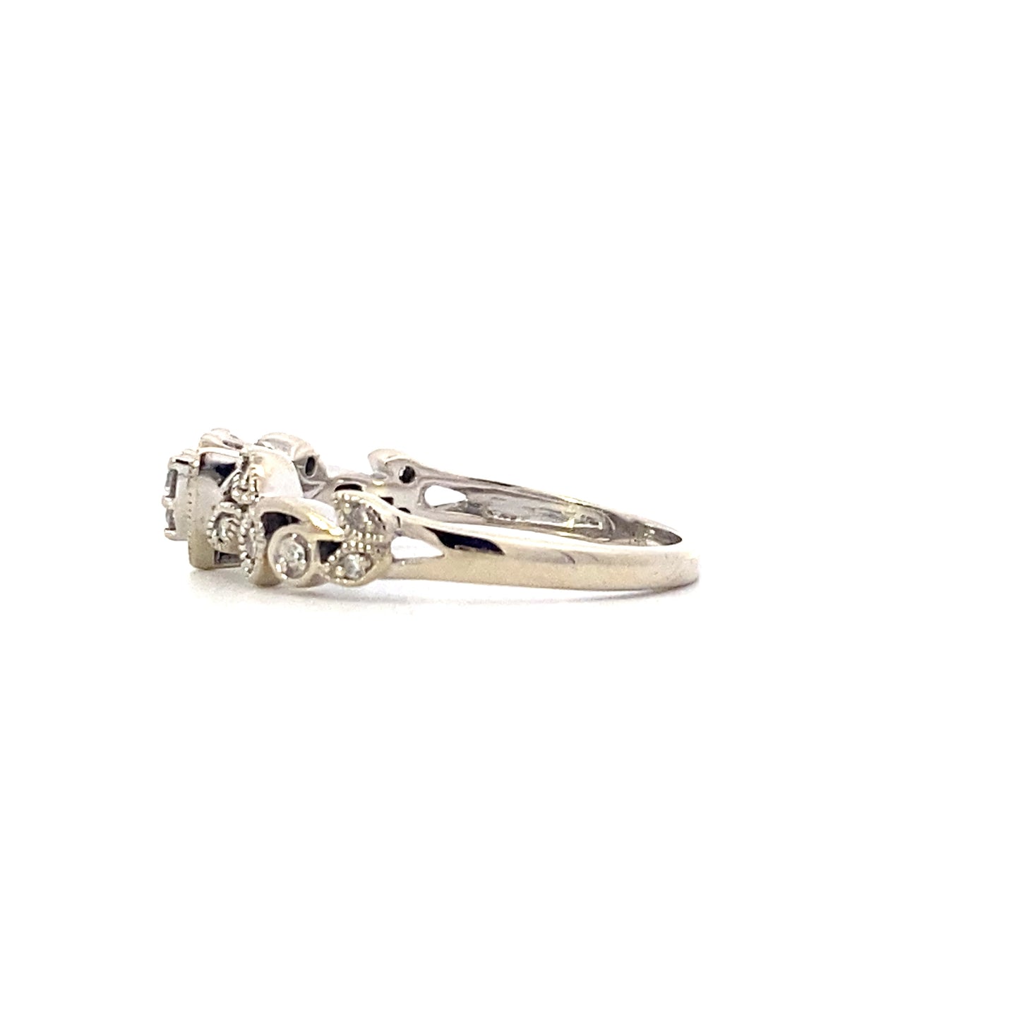 14K White Gold Women's Diamond Heart Ring - 0.10ct