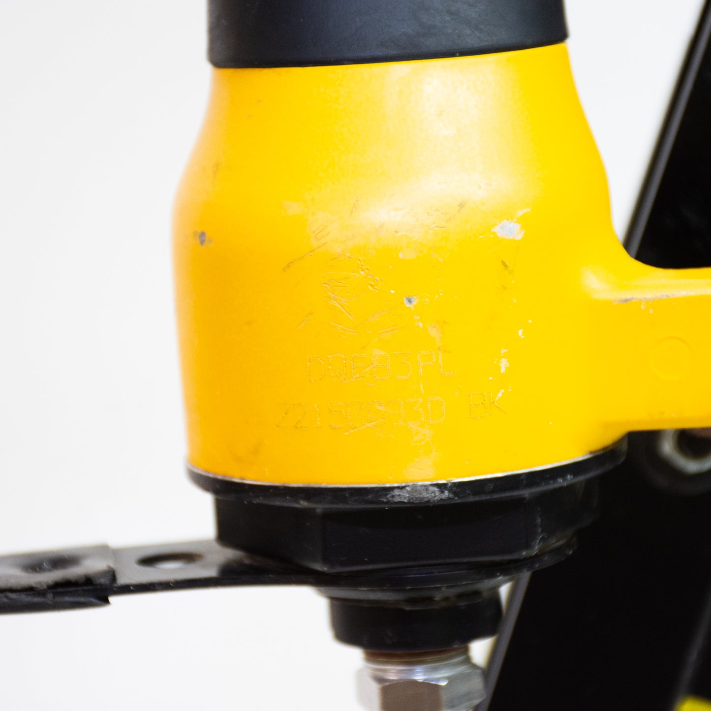 DEWALT DWF83PL 3-1/4" 21° Plastic Strip Framing Nailer