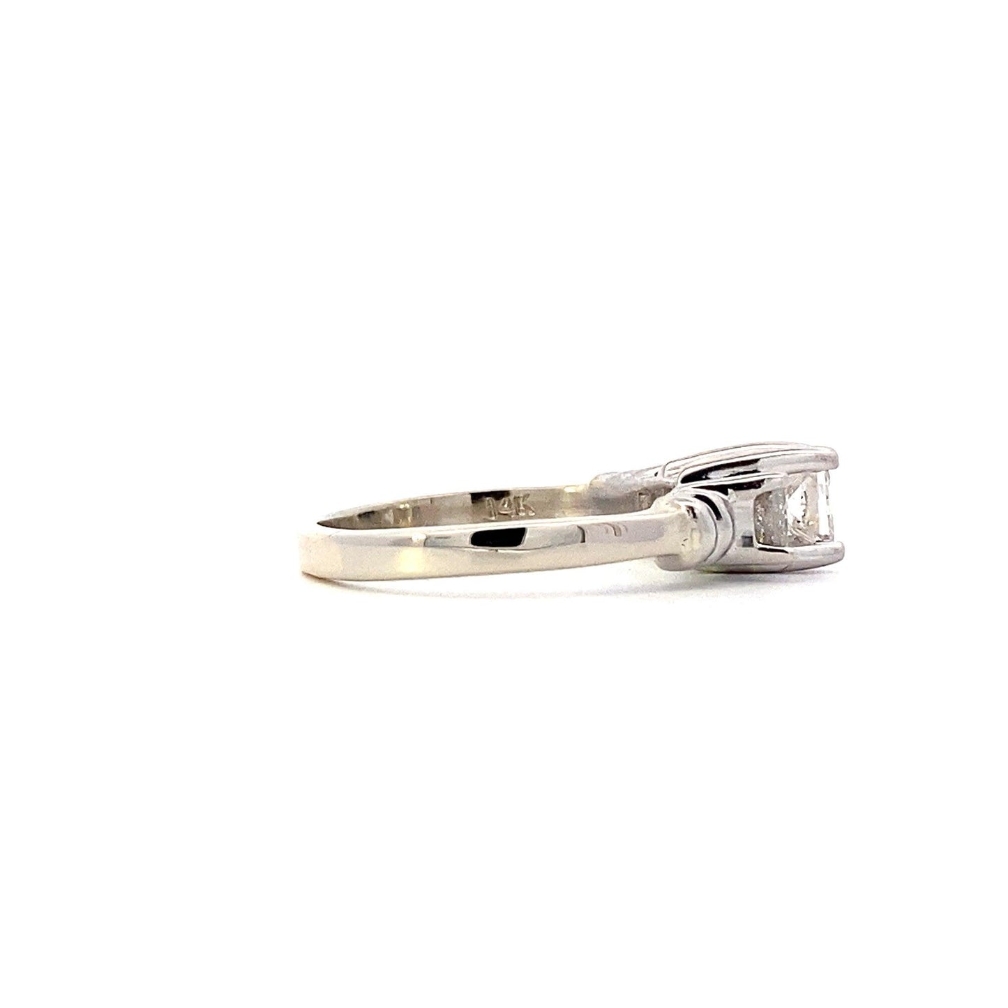 14K White Gold Women's Diamond Ring - 0.90ct