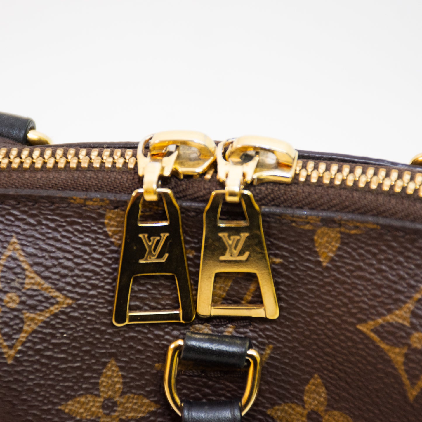 Louis Vuitton Malle Souple Petite Purse