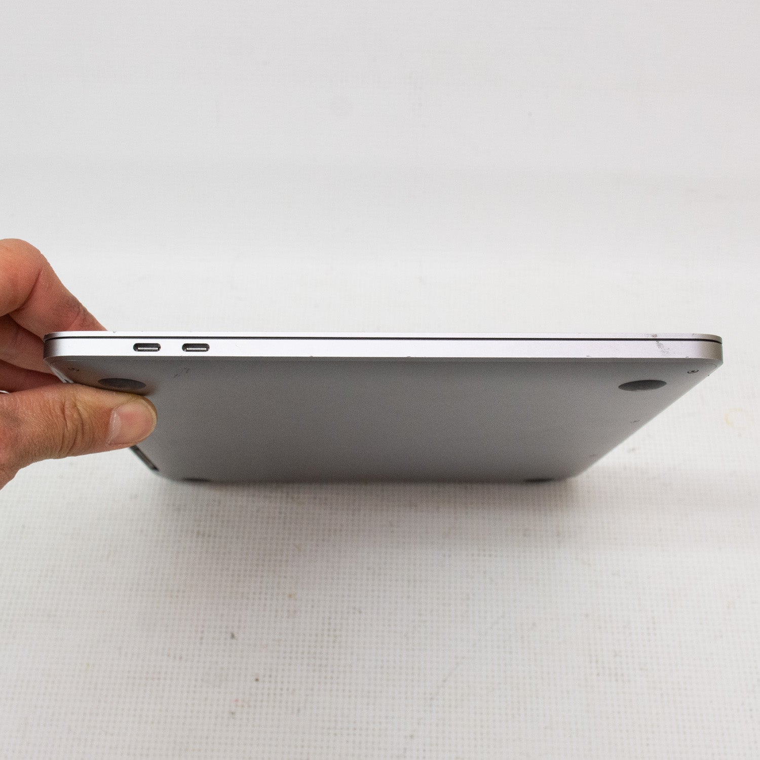 Apple Macbook Pro 2020 A2289 - Intel i5 @ 1.4Ghz, 8GB Ram, 256 GB - Space Gray