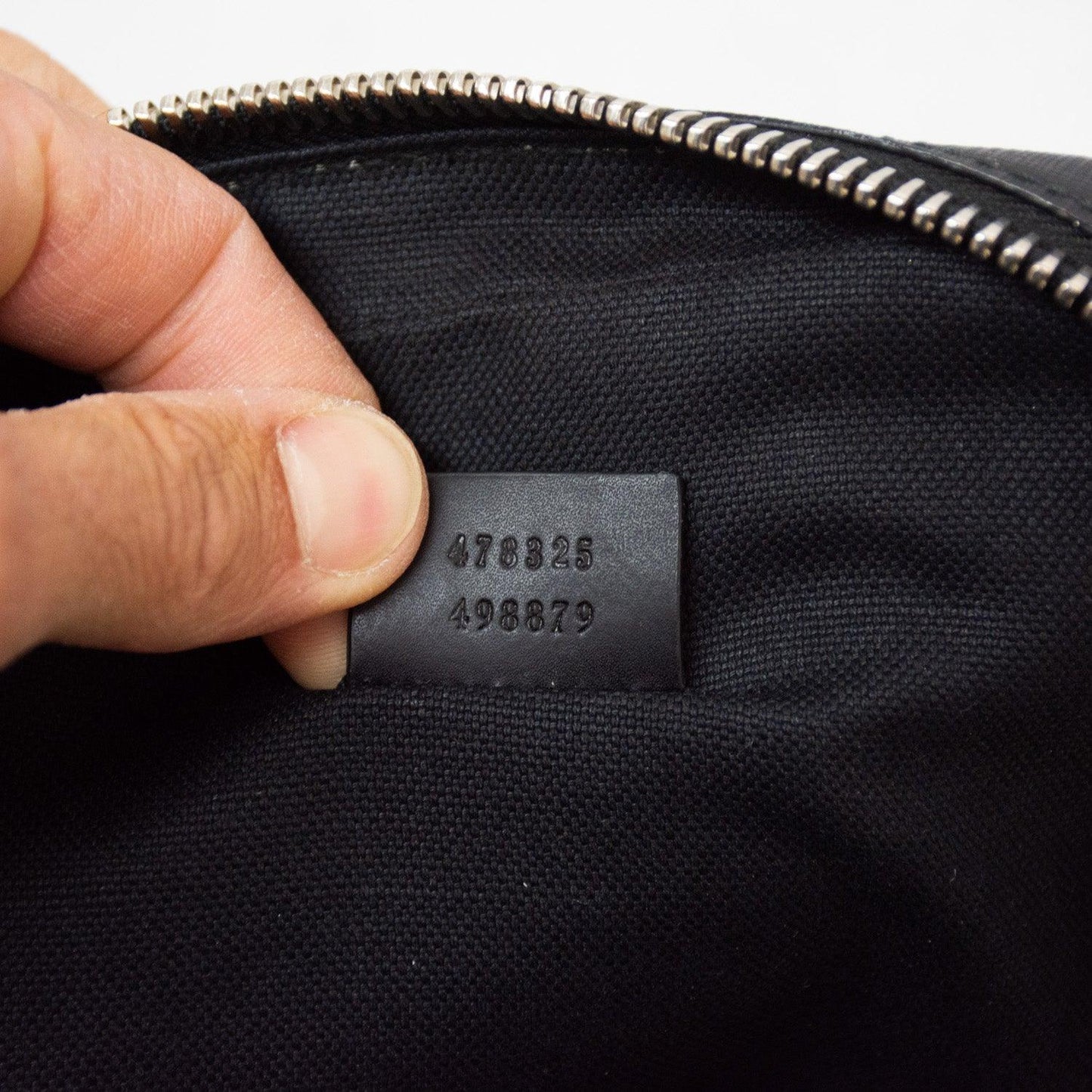 Gucci GG Supreme Sling Bag - 478325