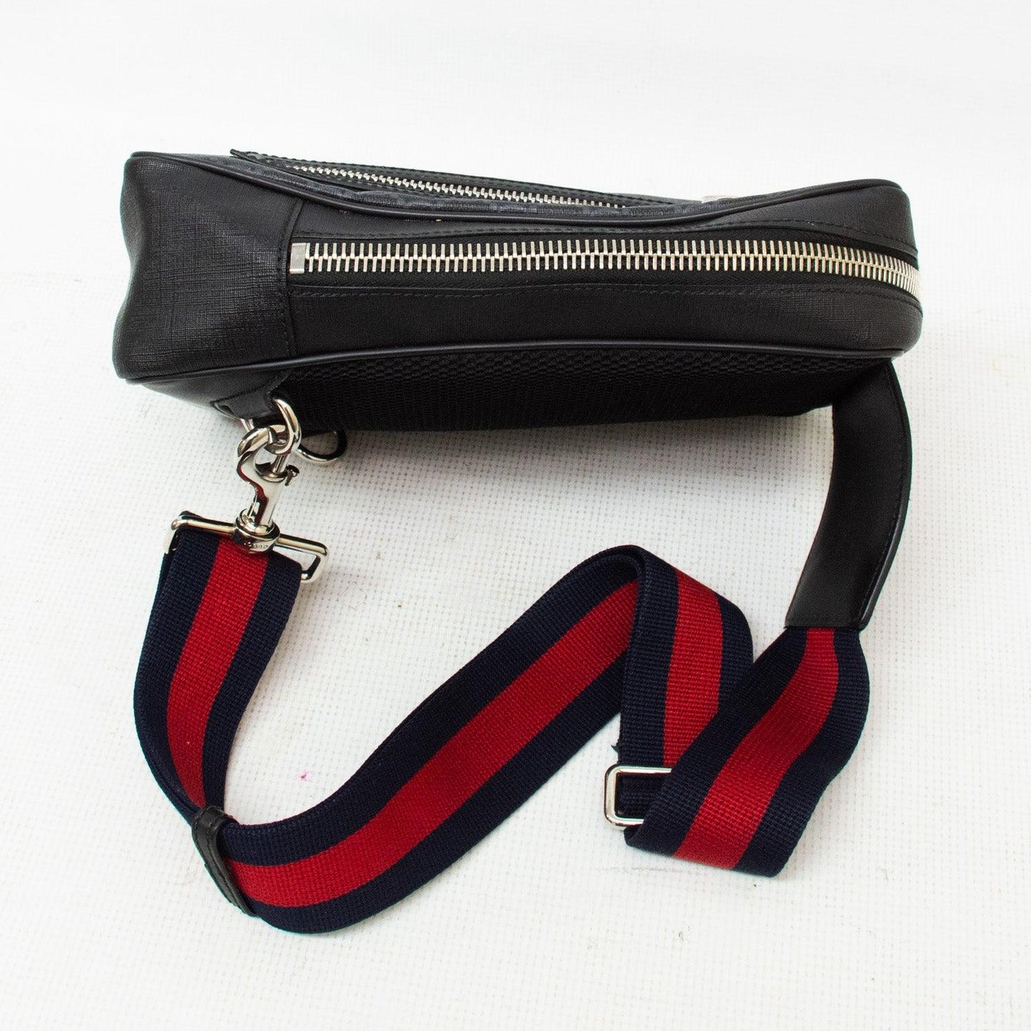 Gucci GG Supreme Sling Bag - 478325