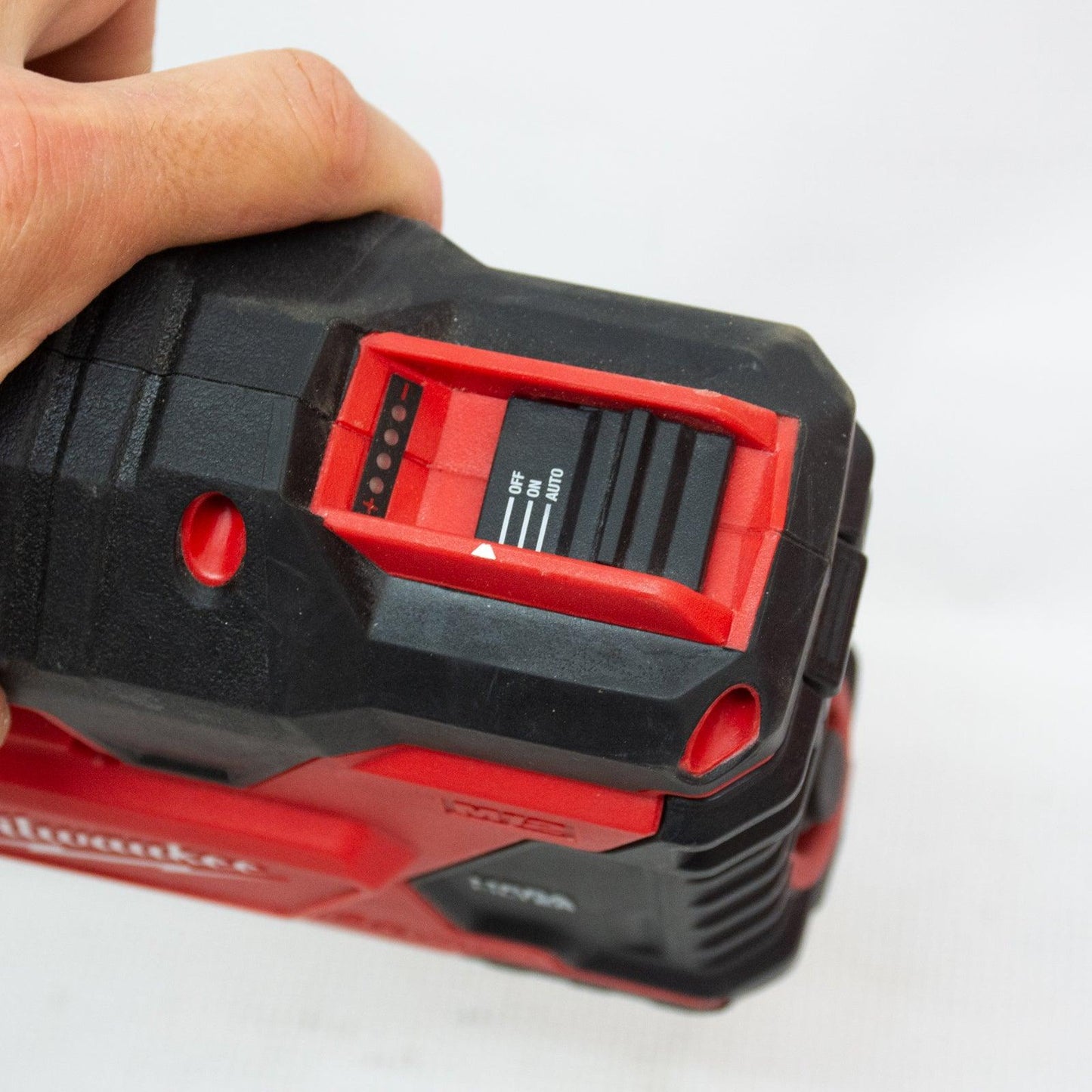 Milwaukee 2306-22 M12 Universal Dust Extractor Kit