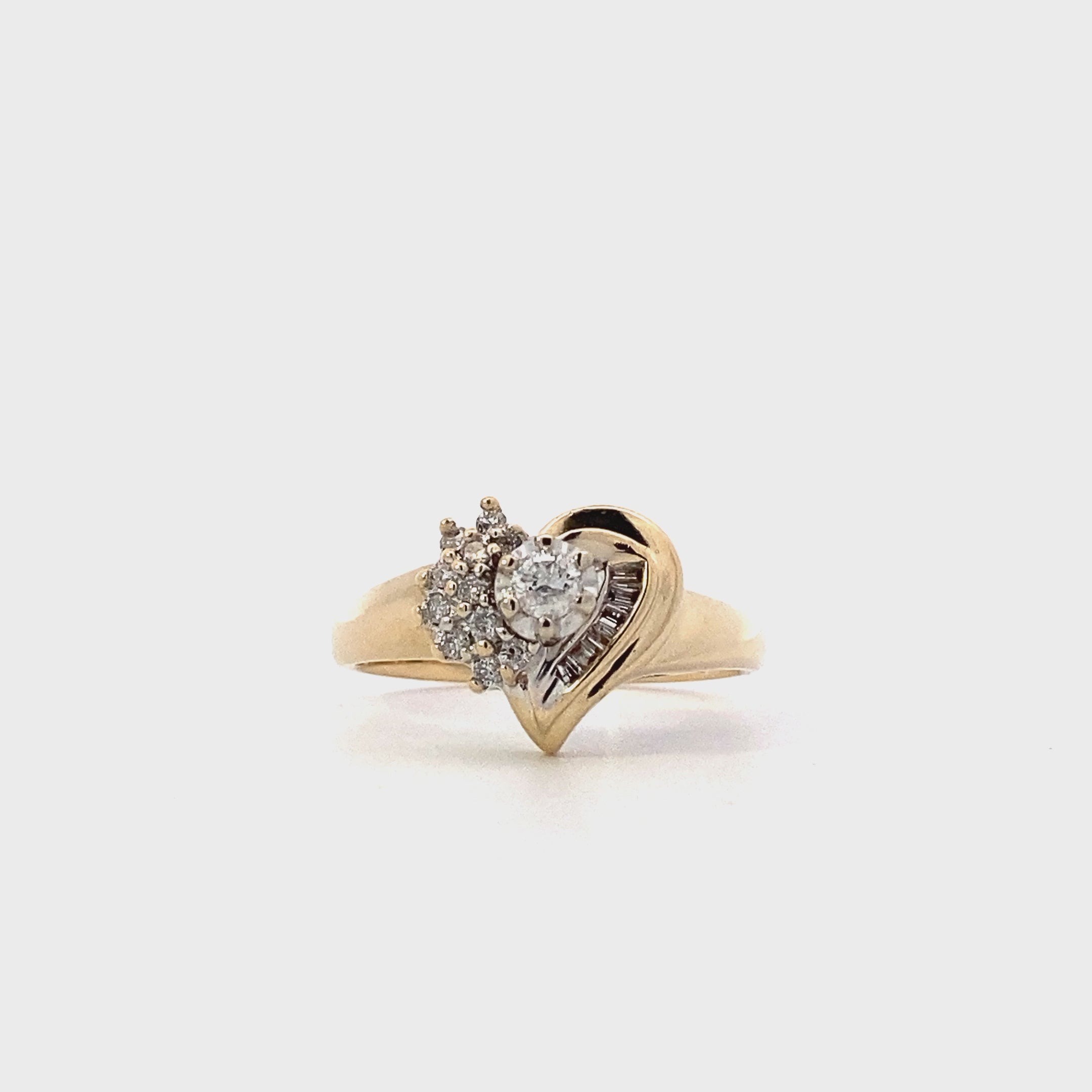 14K Yellow Gold Women's Diamond Heart Ring - 0.19ct