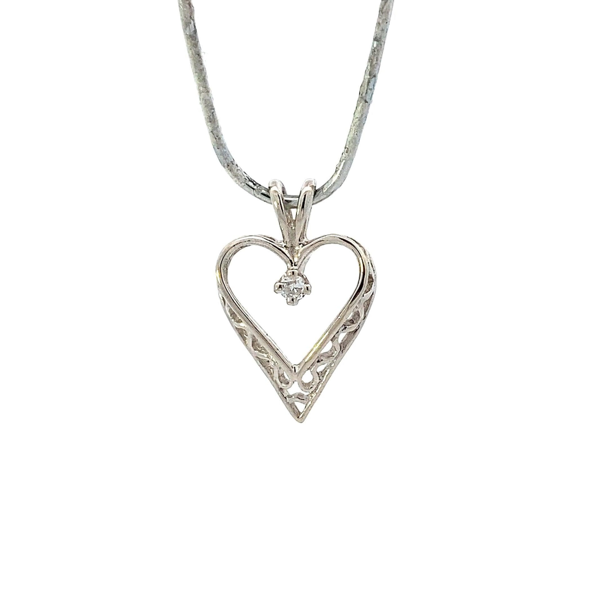 14K White Gold Diamond Heart Pendant - 0.03ct - ipawnishop.com