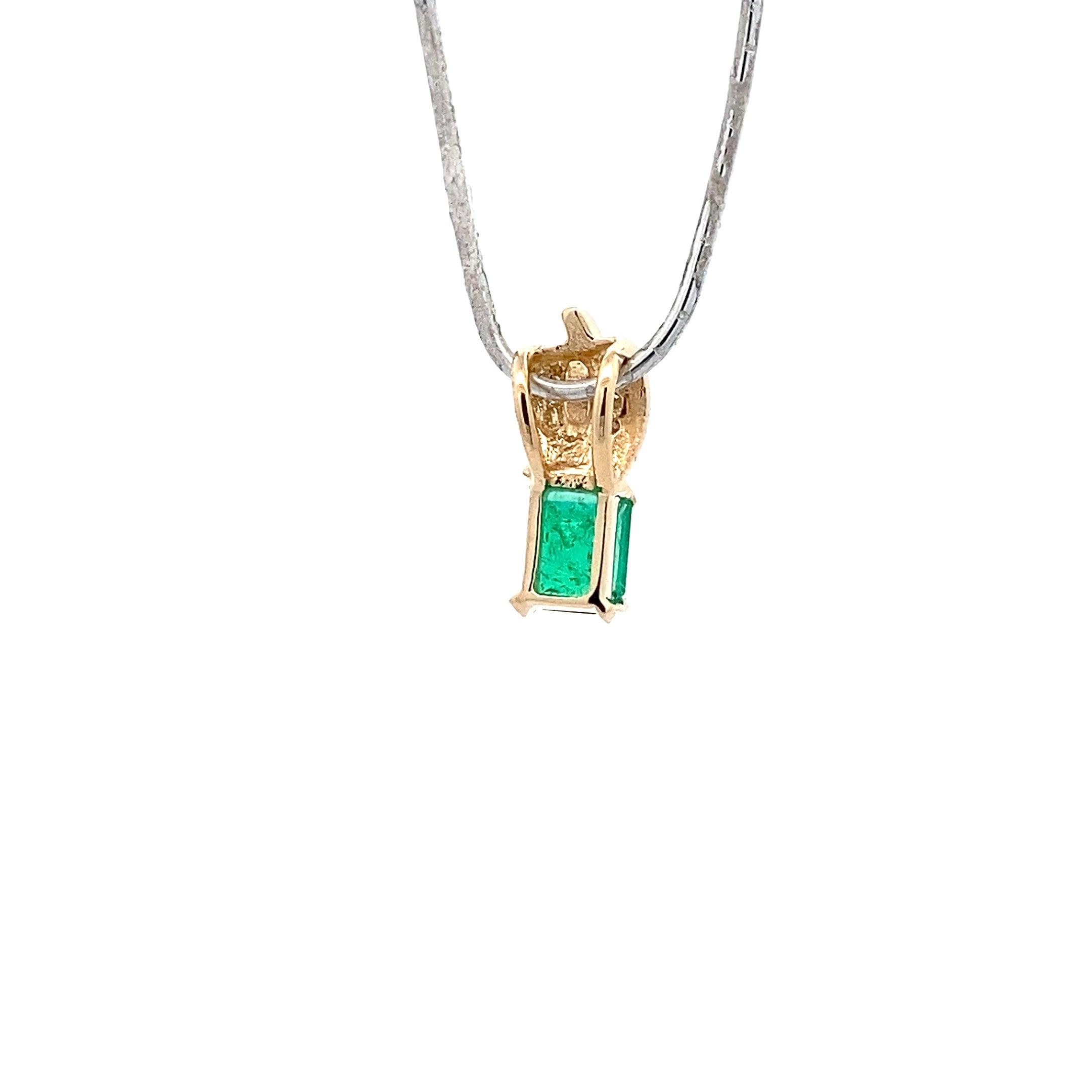14K Yellow Gold Emerald Diamond Pendant - 0.05ct - ipawnishop.com