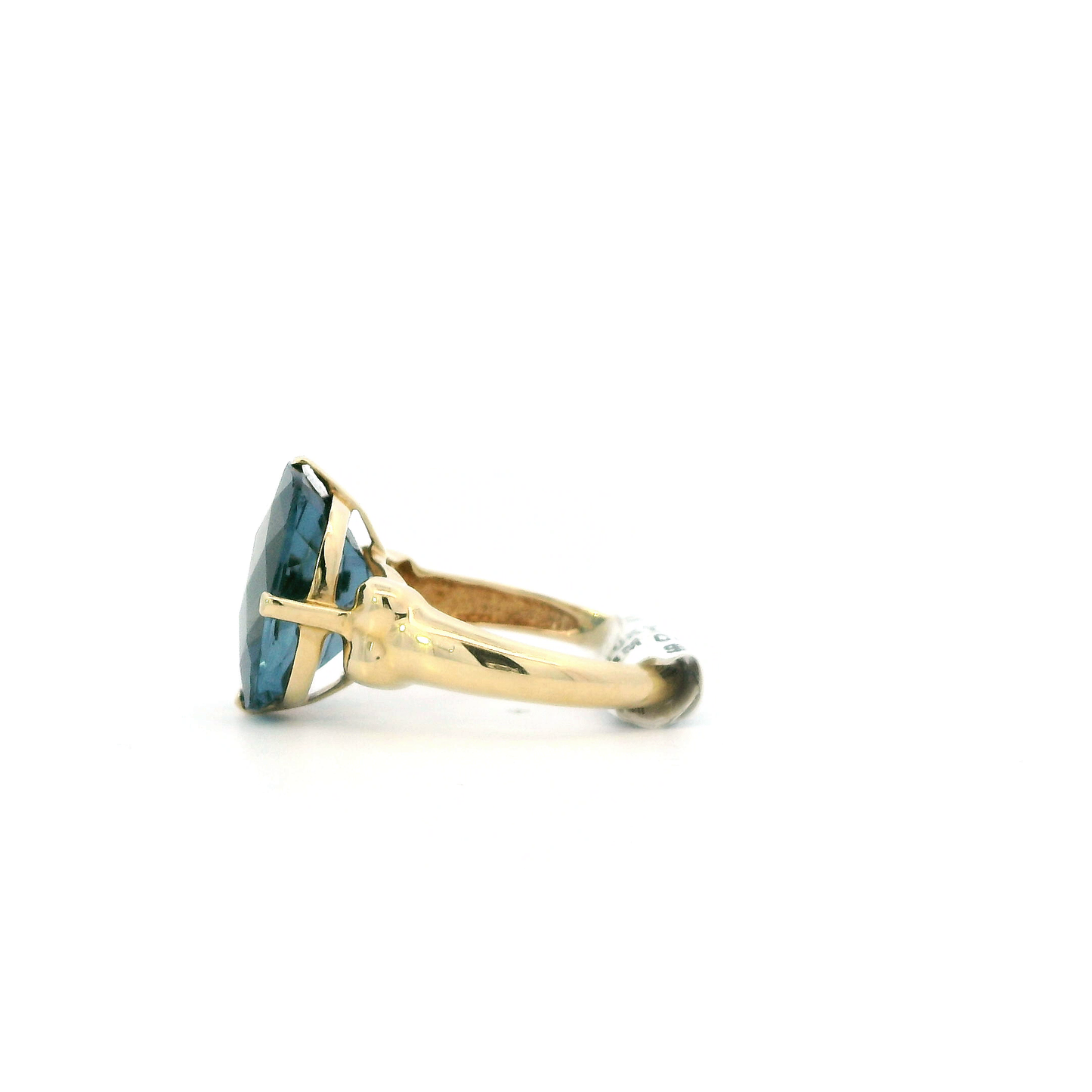 10K Yellow Gold Checkerboard London Blue Topaz