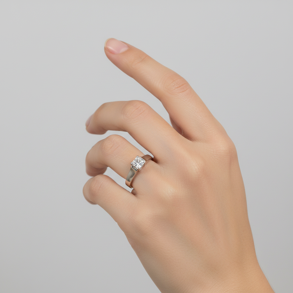 14K White Gold Solitaire Diamond Womens Ring - 0.30ct