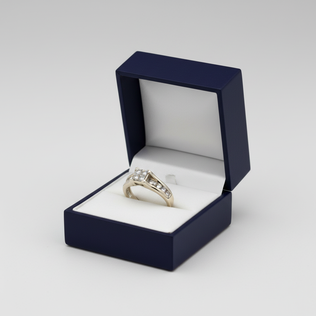 14K White Gold Diamond Ring - 0.82ct