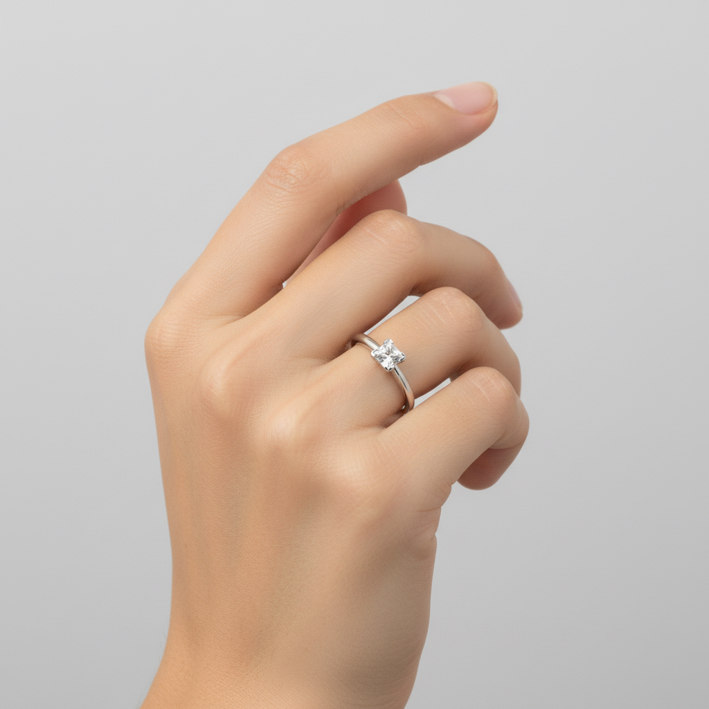 14K White Gold Diamond Solitaire Ring - 0.39ct