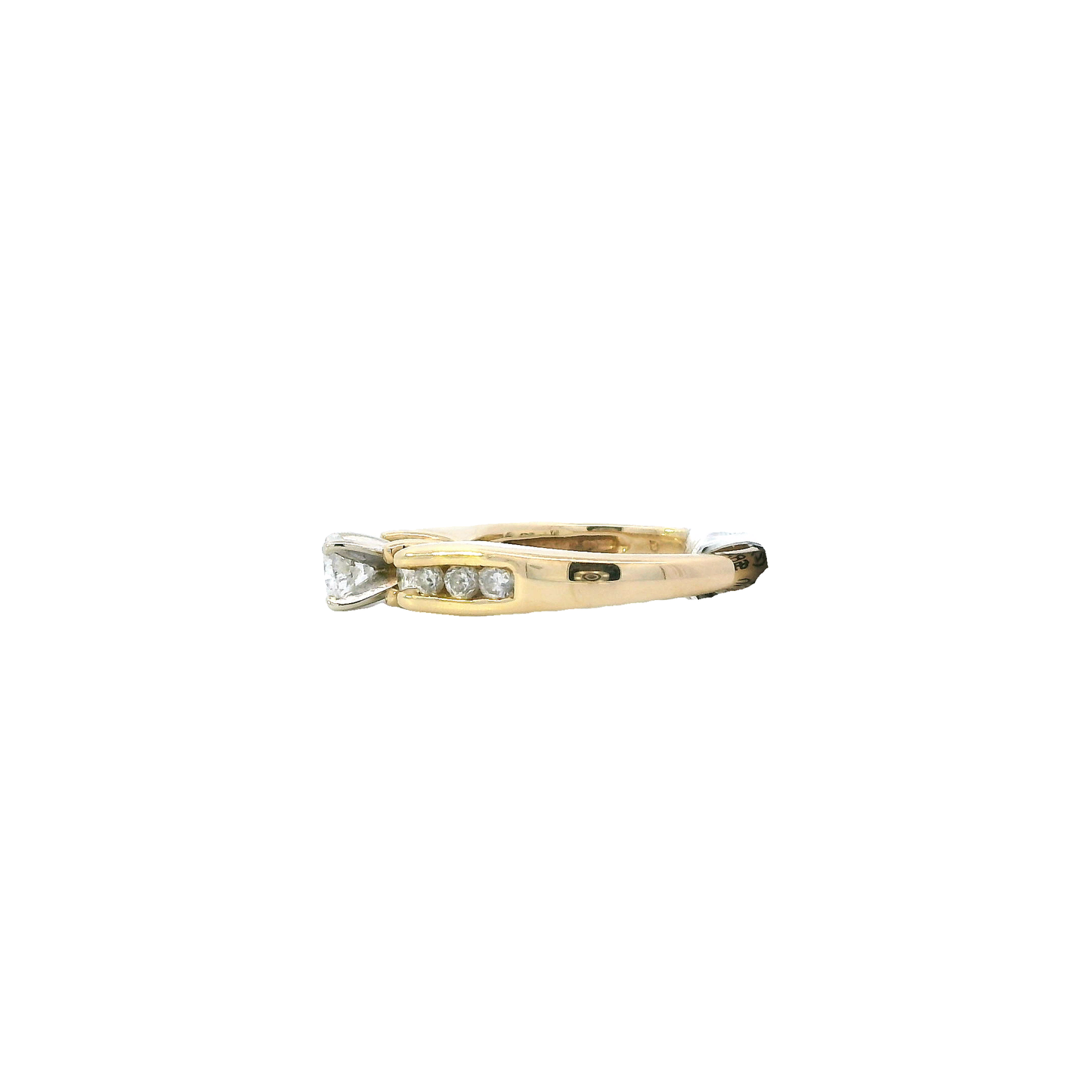 14K Yellow Gold Diamond Ring - 0.64ct