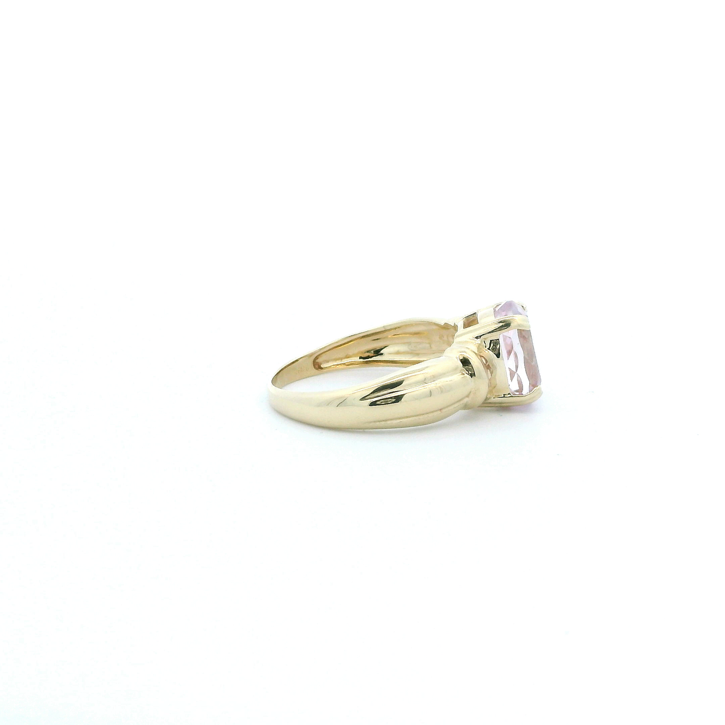 14K Yellow Gold Oval Amethyst Womens Ring