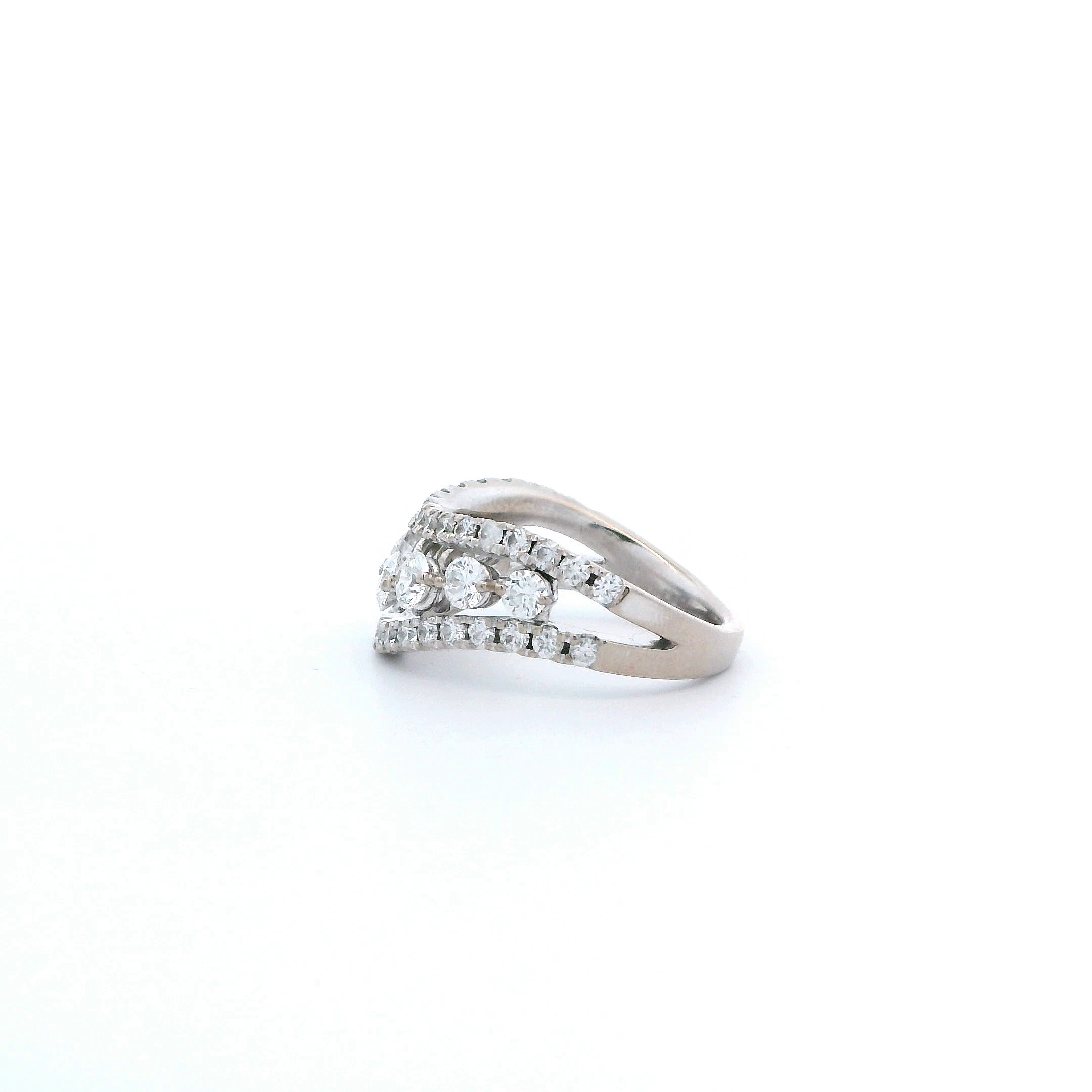 18K White Gold Diamond Womens Ring - 1.98ct
