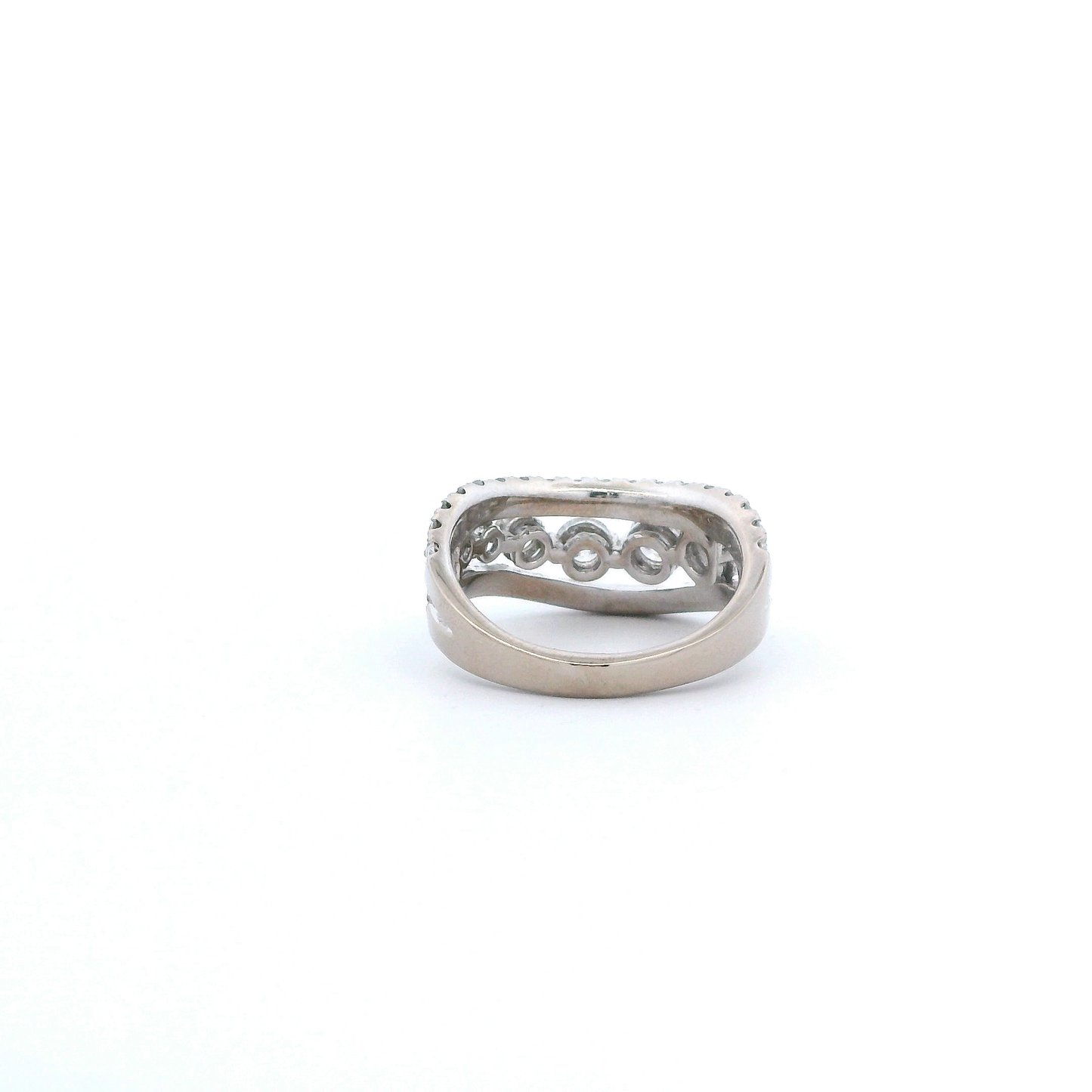 18K White Gold Diamond Womens Ring - 1.98ct