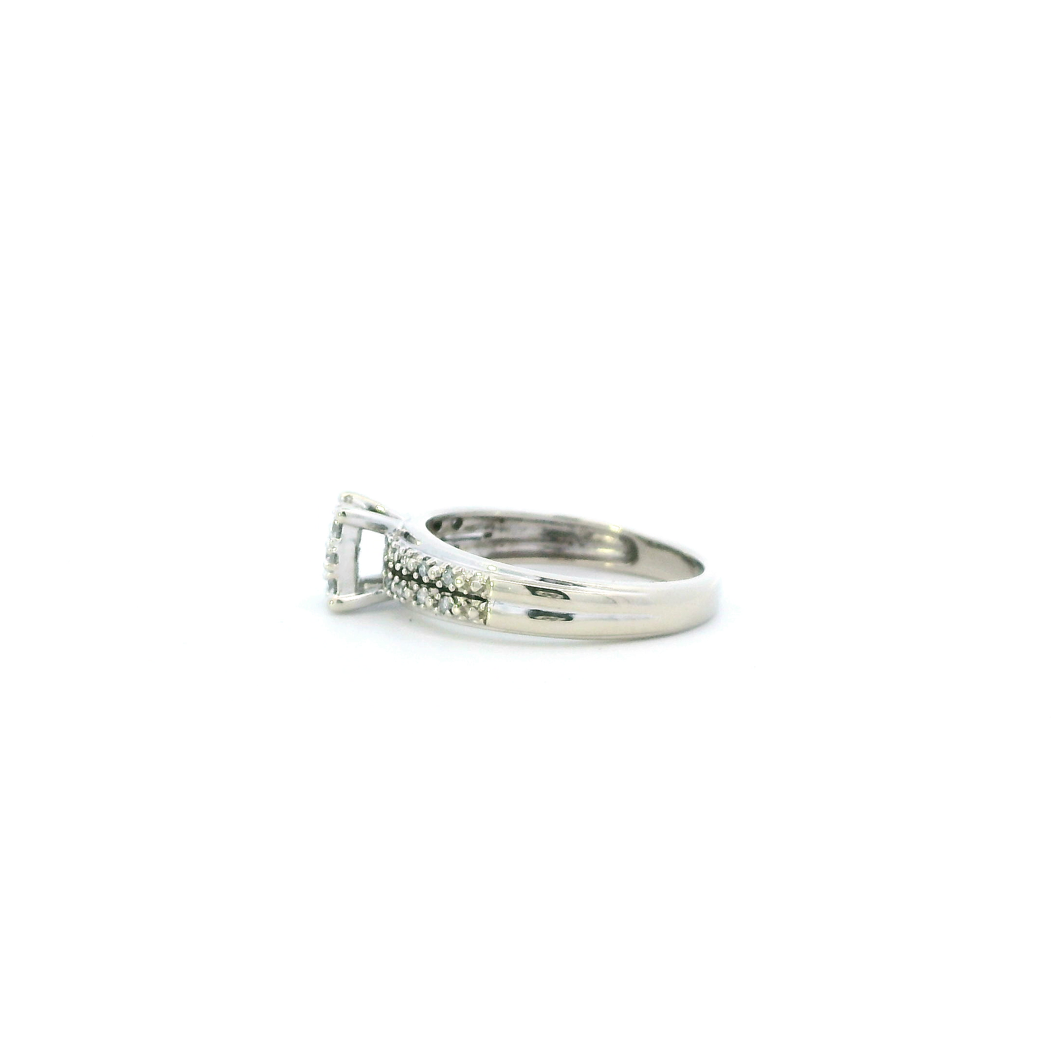10K White Gold Diamond Womens Ring -0.06ct