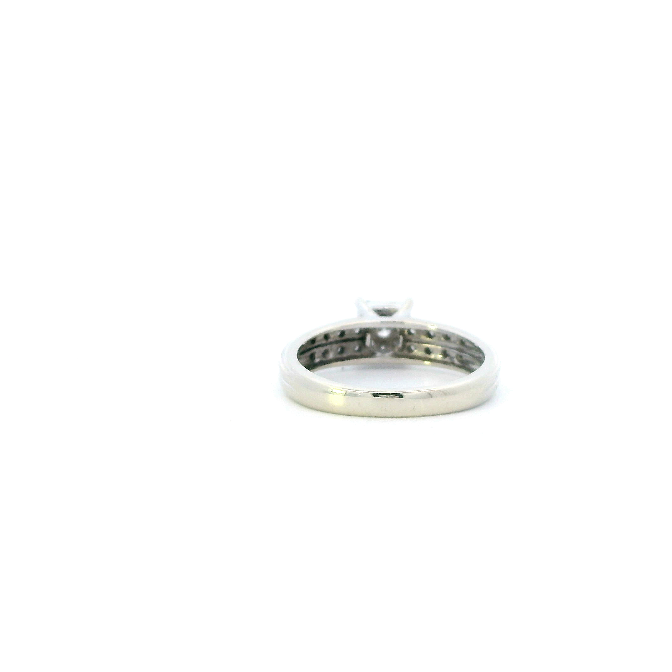10K White Gold Diamond Womens Ring -0.06ct