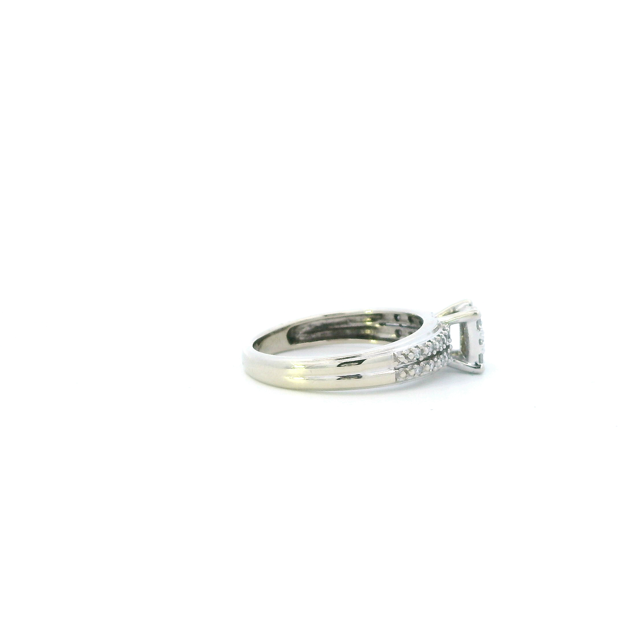 10K White Gold Diamond Womens Ring -0.06ct