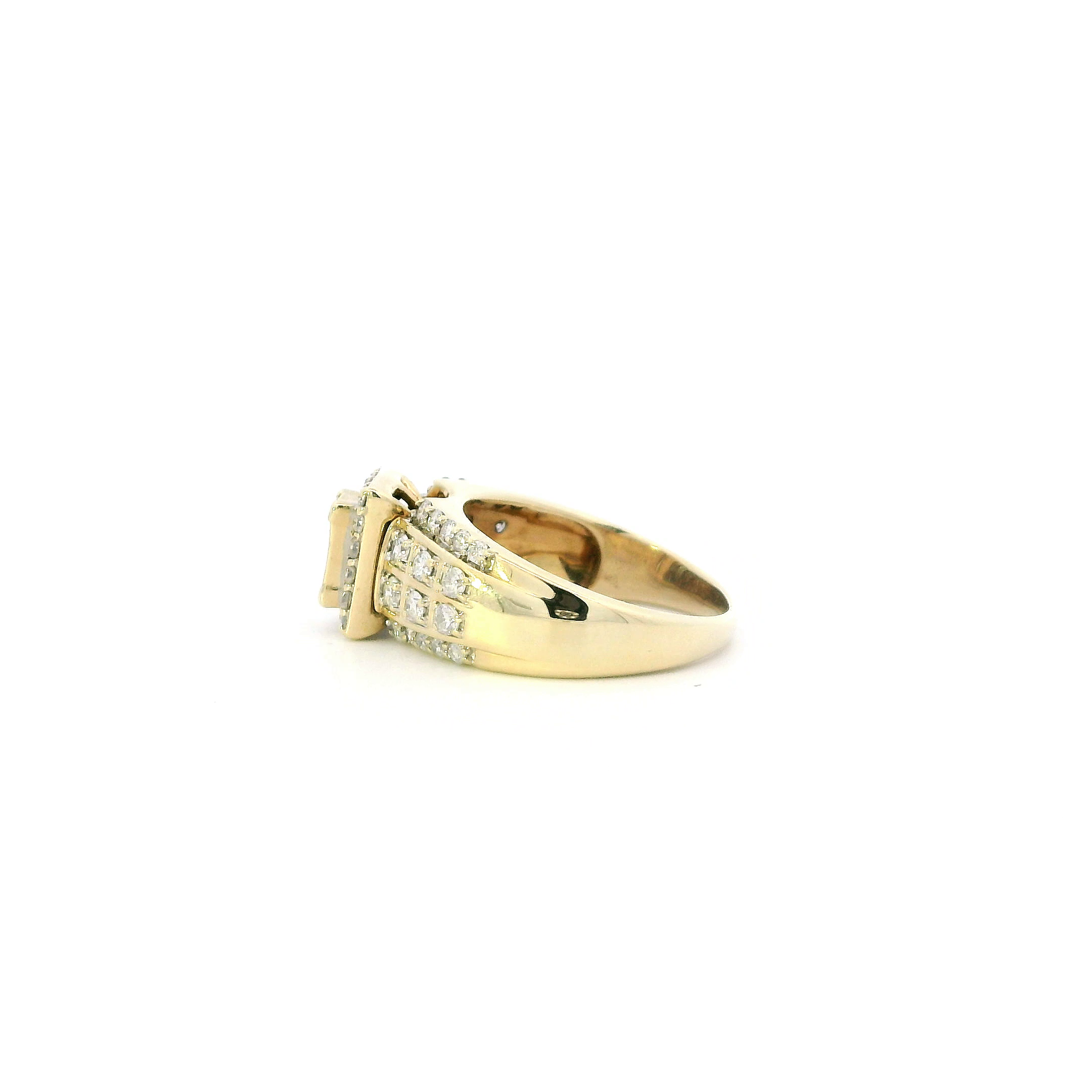 10K Yellow Gold Women's Diamond Ring - 0.75ct