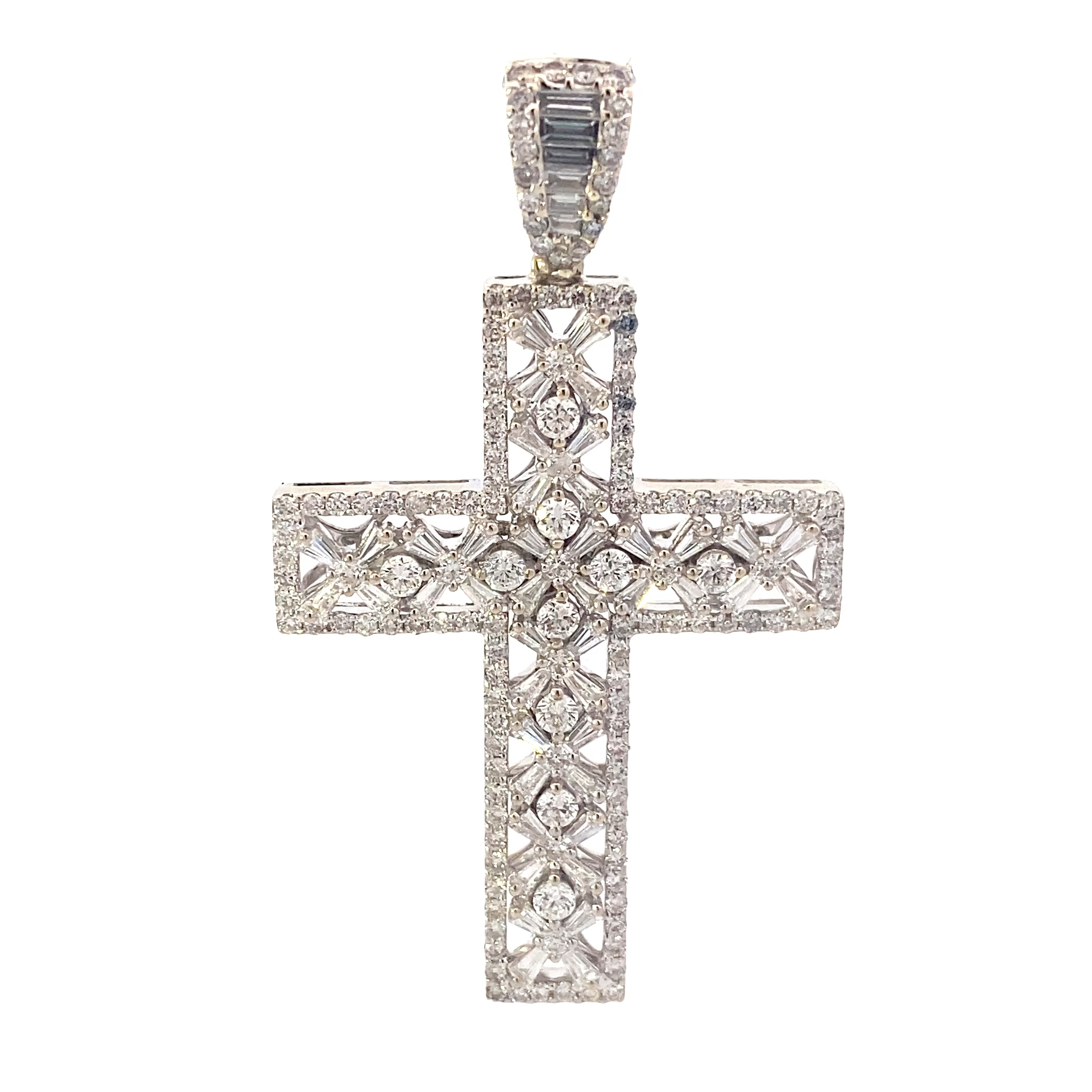 18K White Gold Diamond Cross Pendant - 3.90ct
