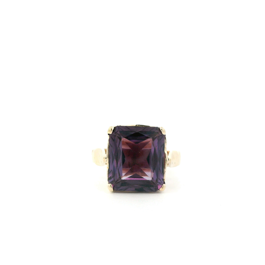 14K Yellow Gold Rectangle Purple Sapphire Ring