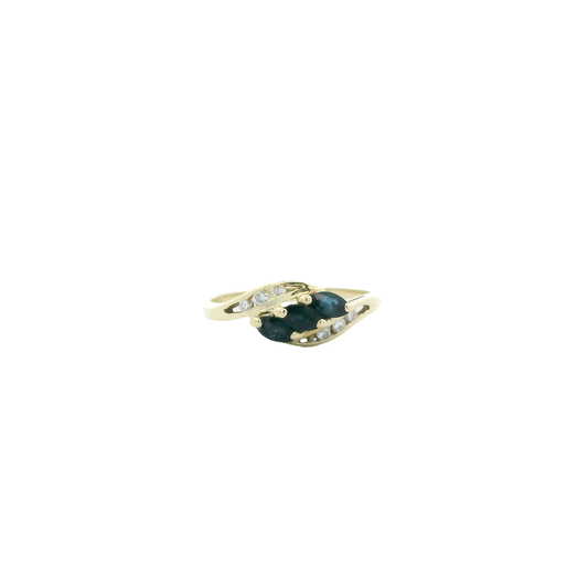 14K Yellow Gold Sapphire & Diamond Ring - 0.09ct