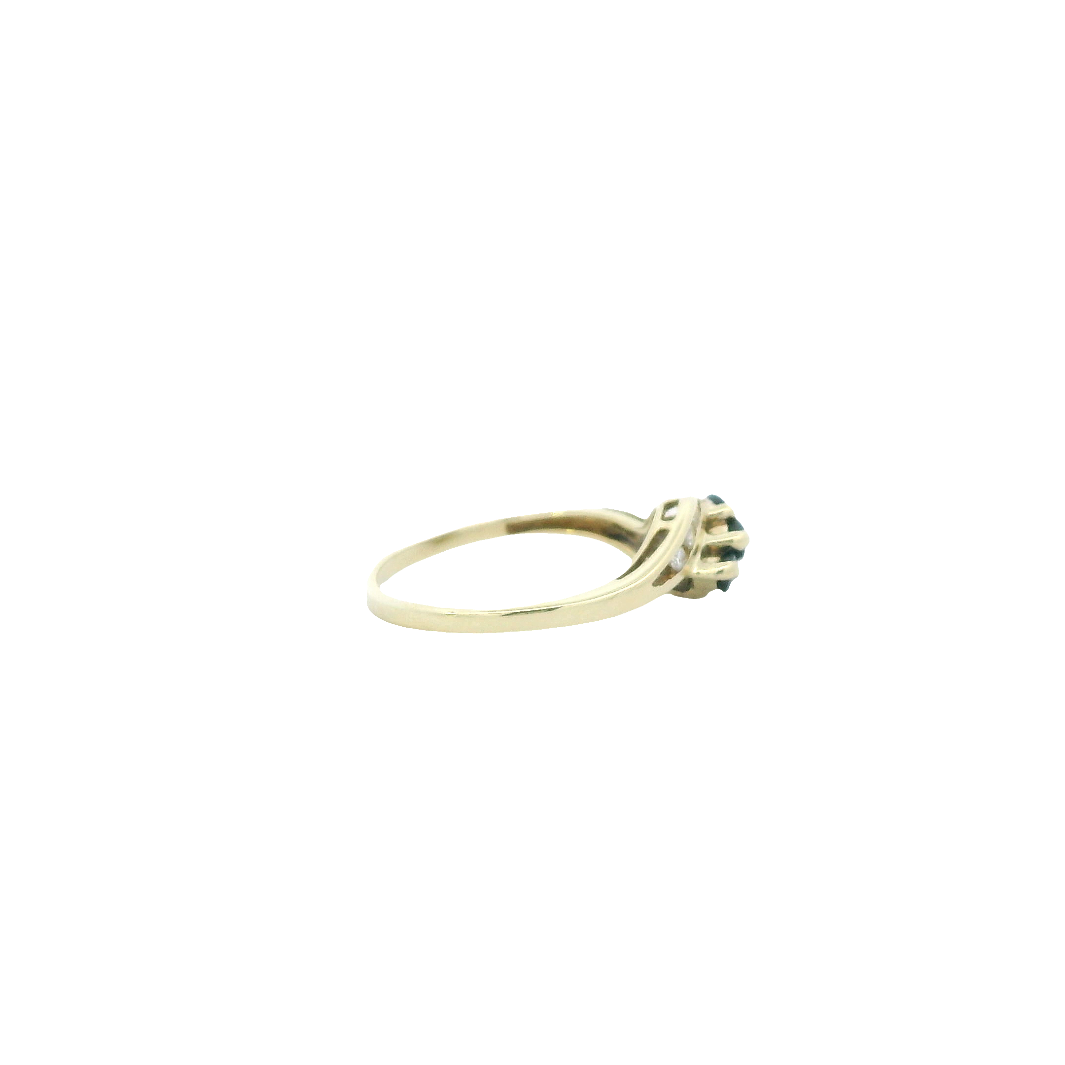14K Yellow Gold Sapphire & Diamond Ring - 0.09ct