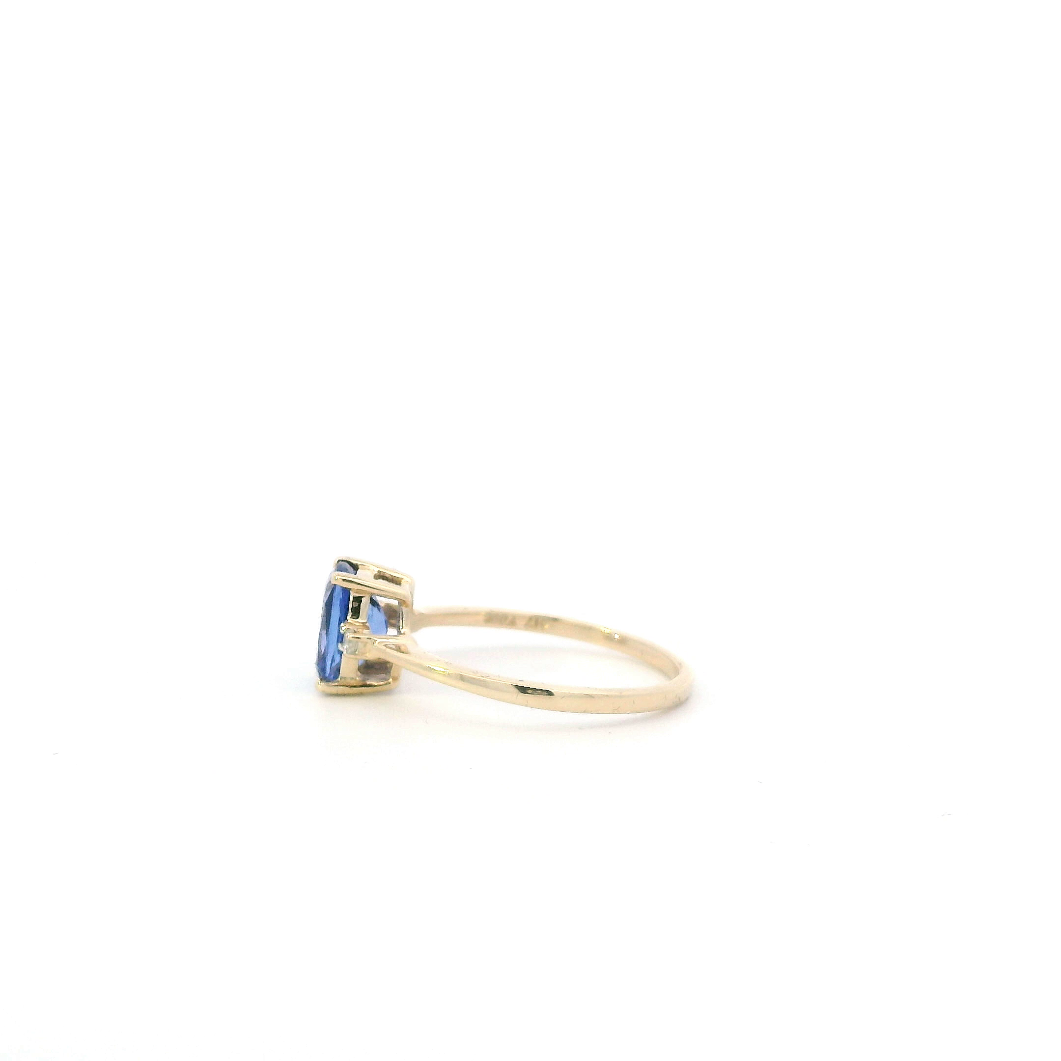 10K Yellow Gold Tanzanite & Diamond Womens Ring - 0.04ct