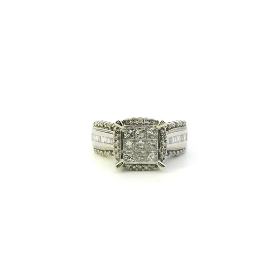 10K White Gold Diamond Womens Ring - 0.64ct