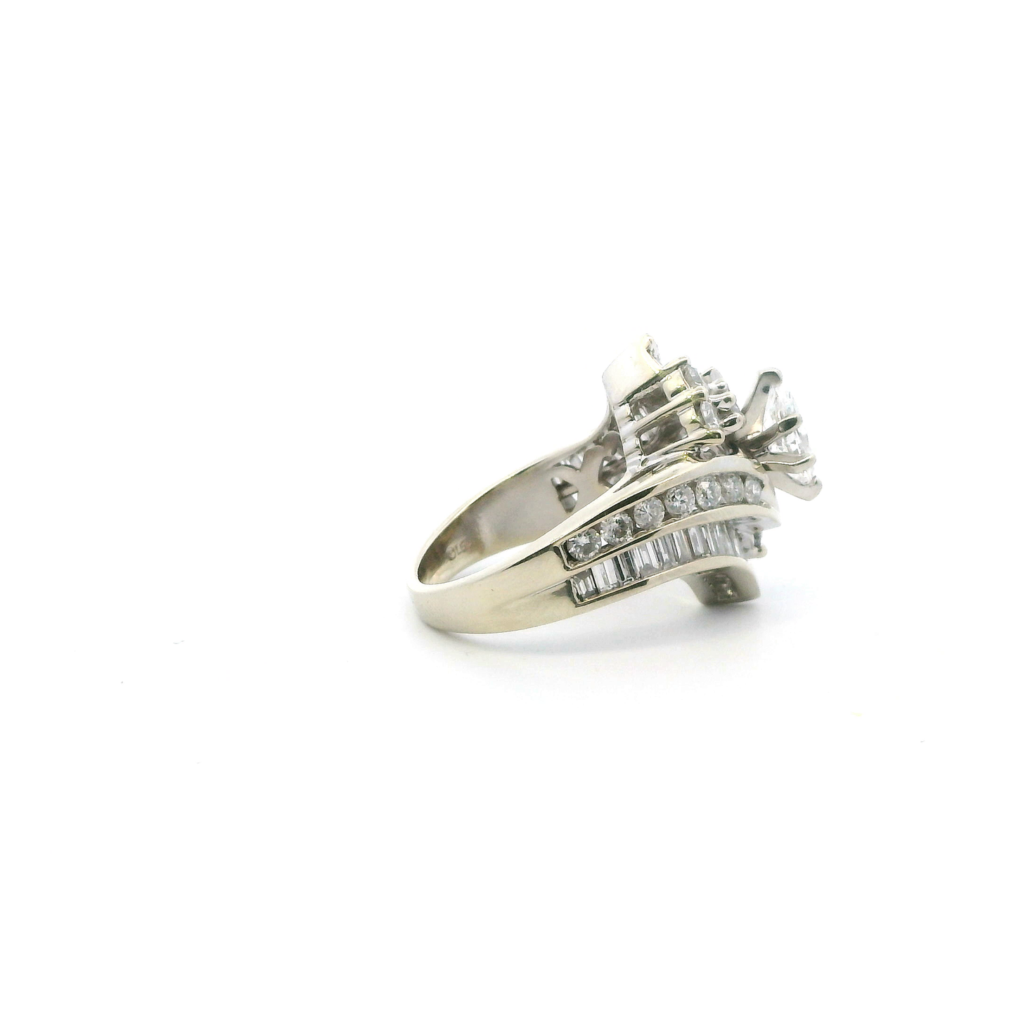 14K White Gold Diamond Womens Ring - 1.82ct