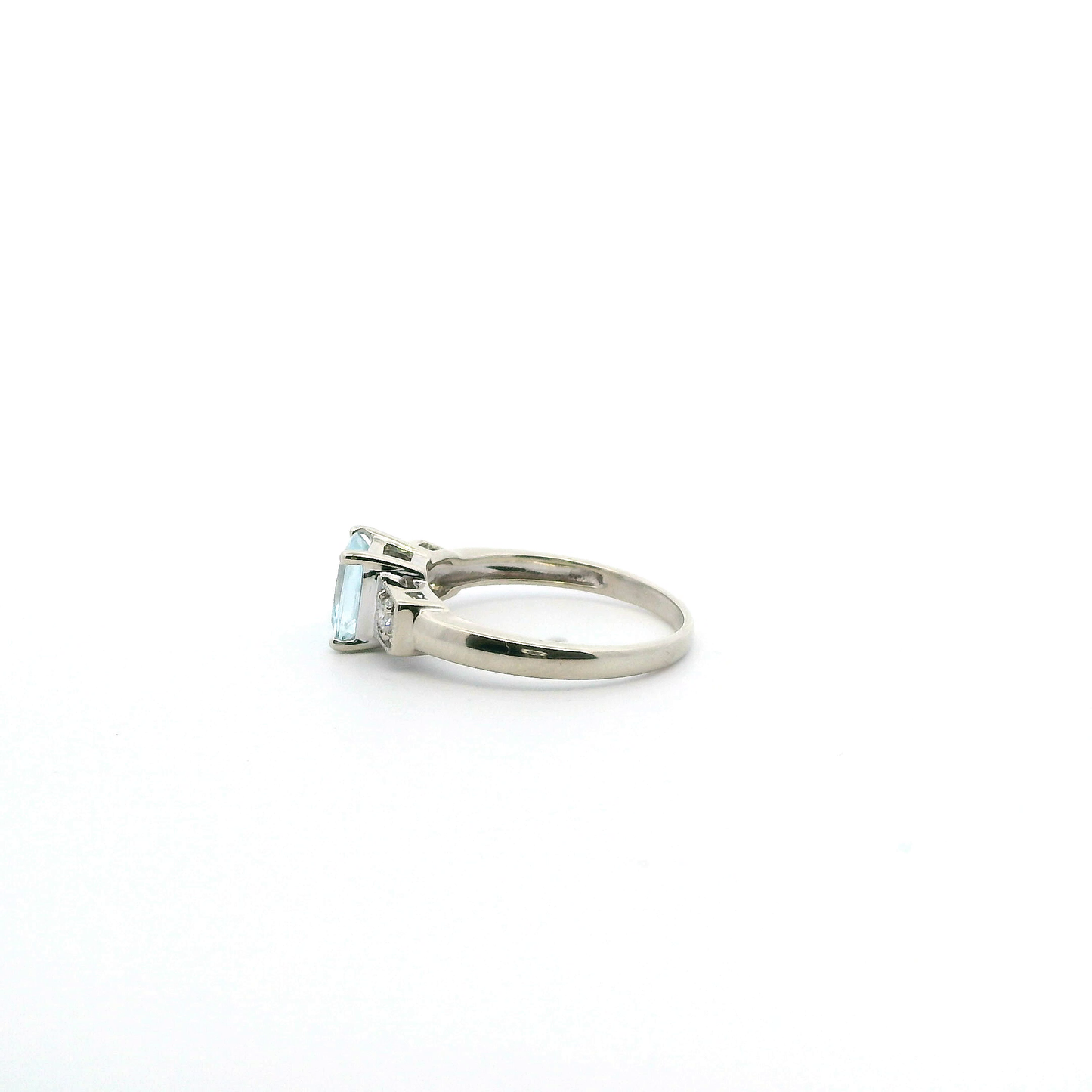 14K Whit Gold Aquamarine & Diamond Womens Ring - 0.12ct