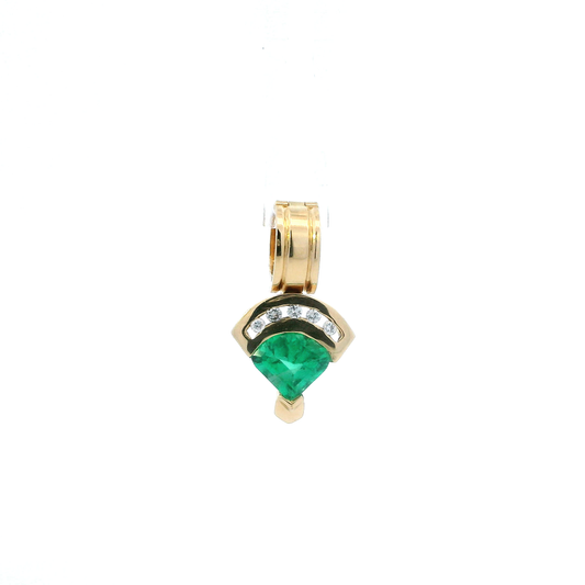 18K Yellow Gold Emerald & Diamond Pendant - 0.09ct