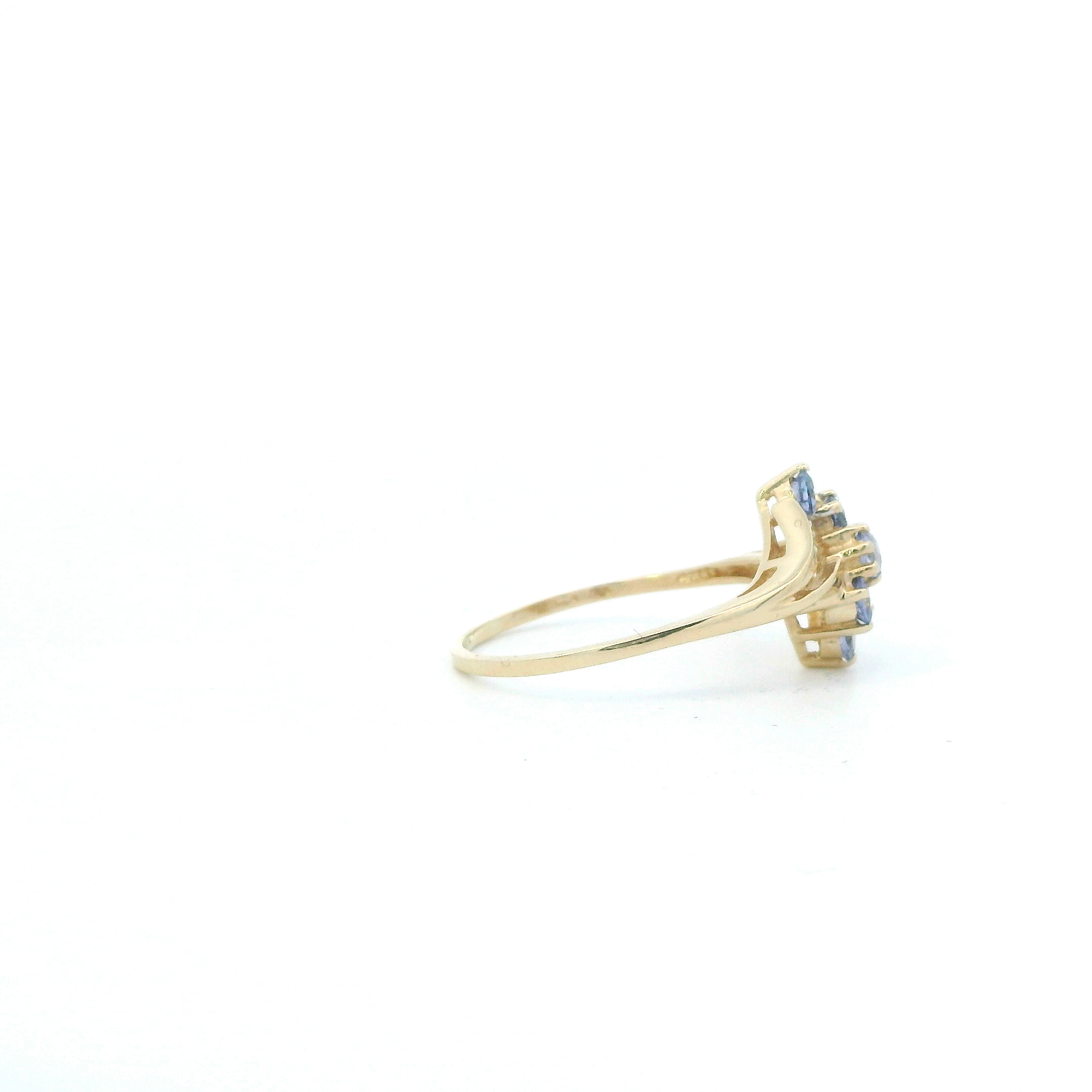 10K Yellow Gold Tanzanite & Diamond Women's Ring- 0.04ct