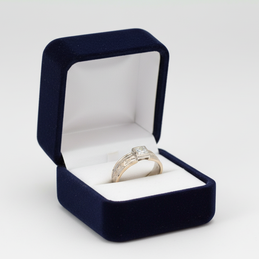 14K White Gold Diamond Claddagh Women's Ring -0.36ct