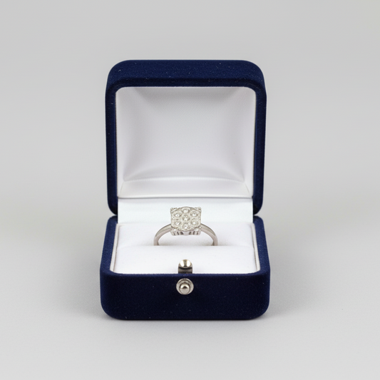 10K White Gold Diamond Women's Ring - 0.08ct
